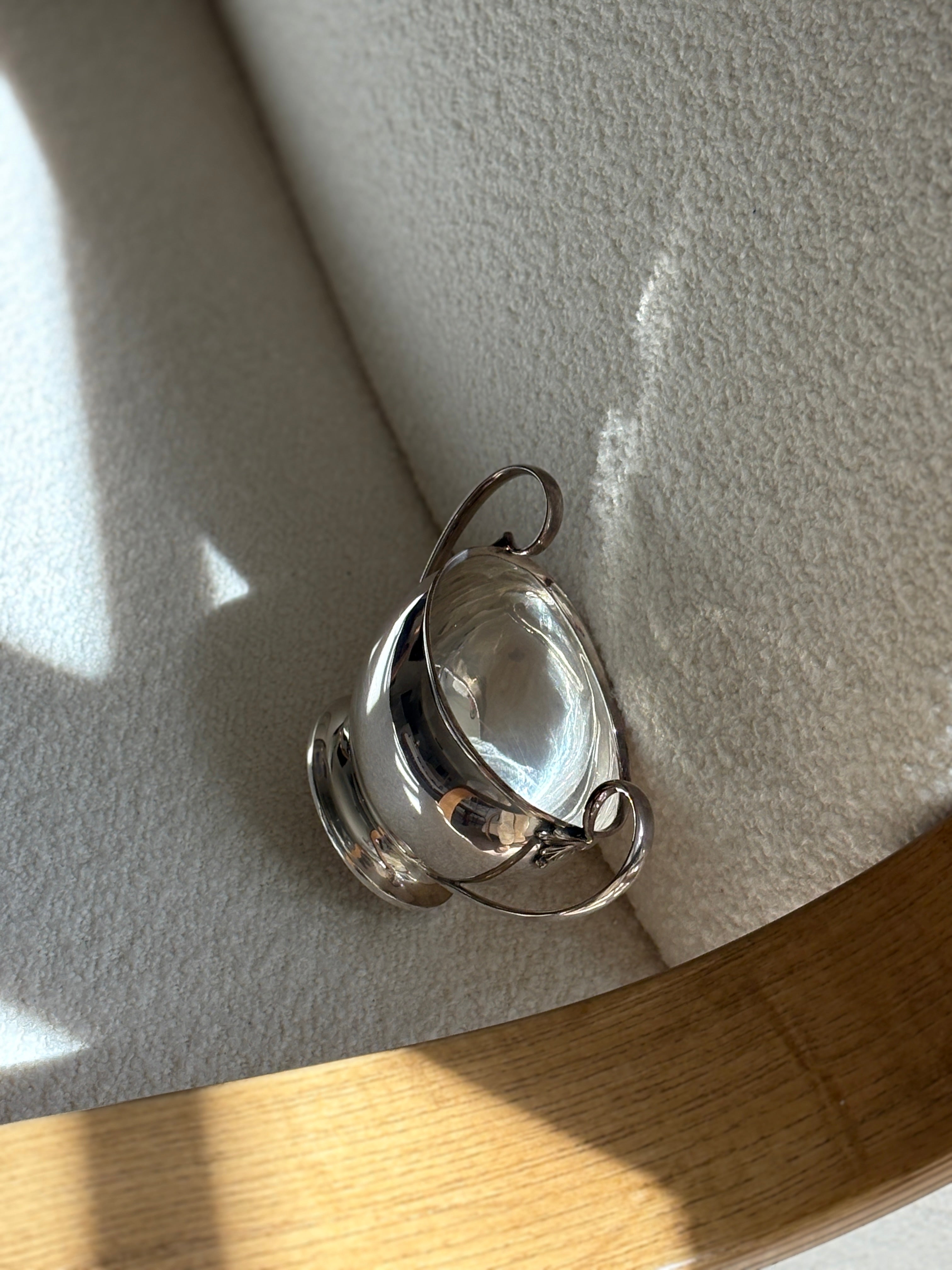 Antique Silver Plated Twin-Handled Bowl by Walker & Hall – c. 1919, Sheffield | Collectors Gene