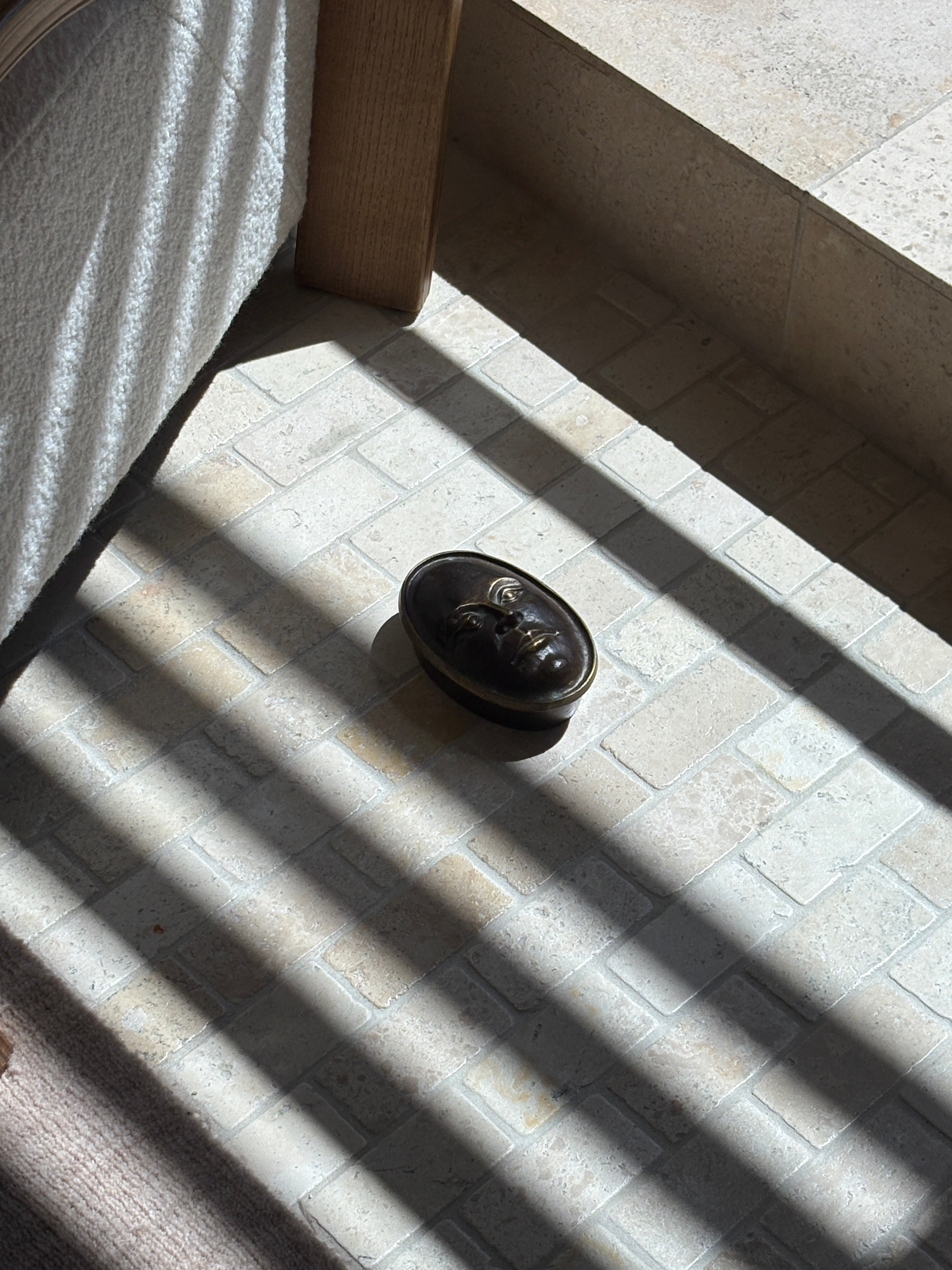 Bronze Face Box Sculpture by Nelles Studio - c.1980 | Collectors Gene