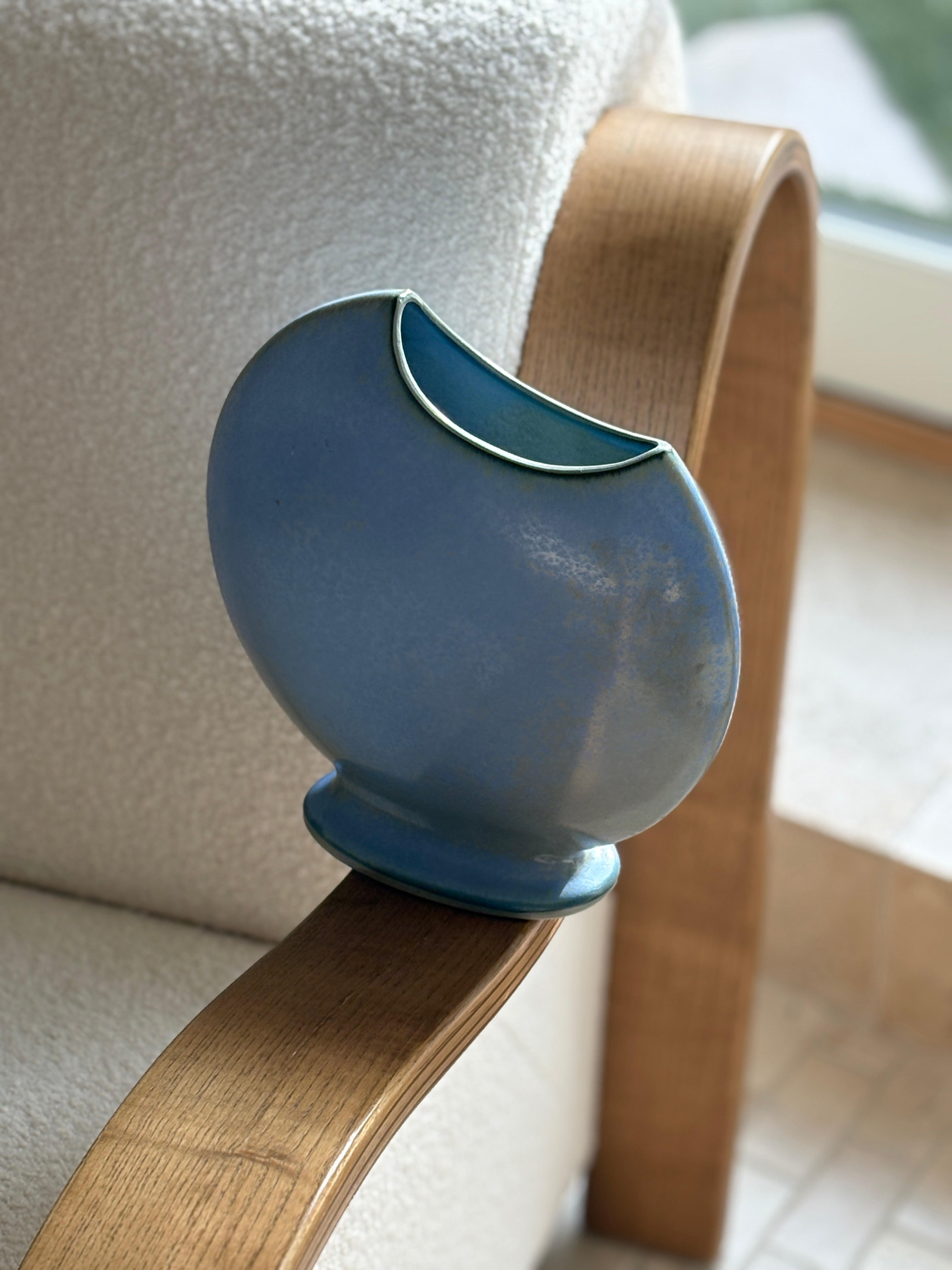 Crescent Vase in Blue by Franco Bucci for Laboratorio Pesaro - Italy 1970s | Collectors Gene