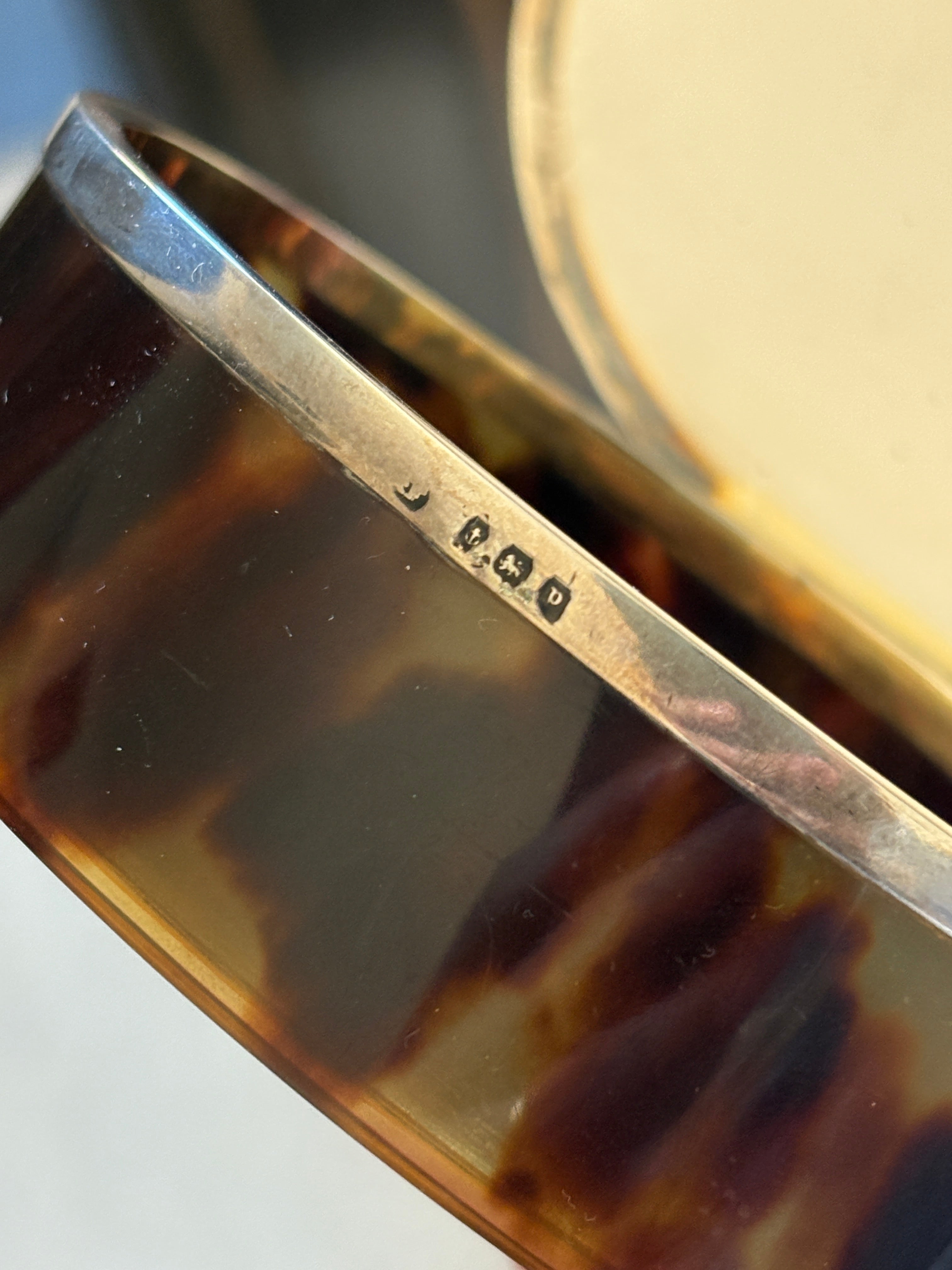 Deakin & Francis Sterling Silver & Tortoiseshell Oval Box - London | Collectors Gene