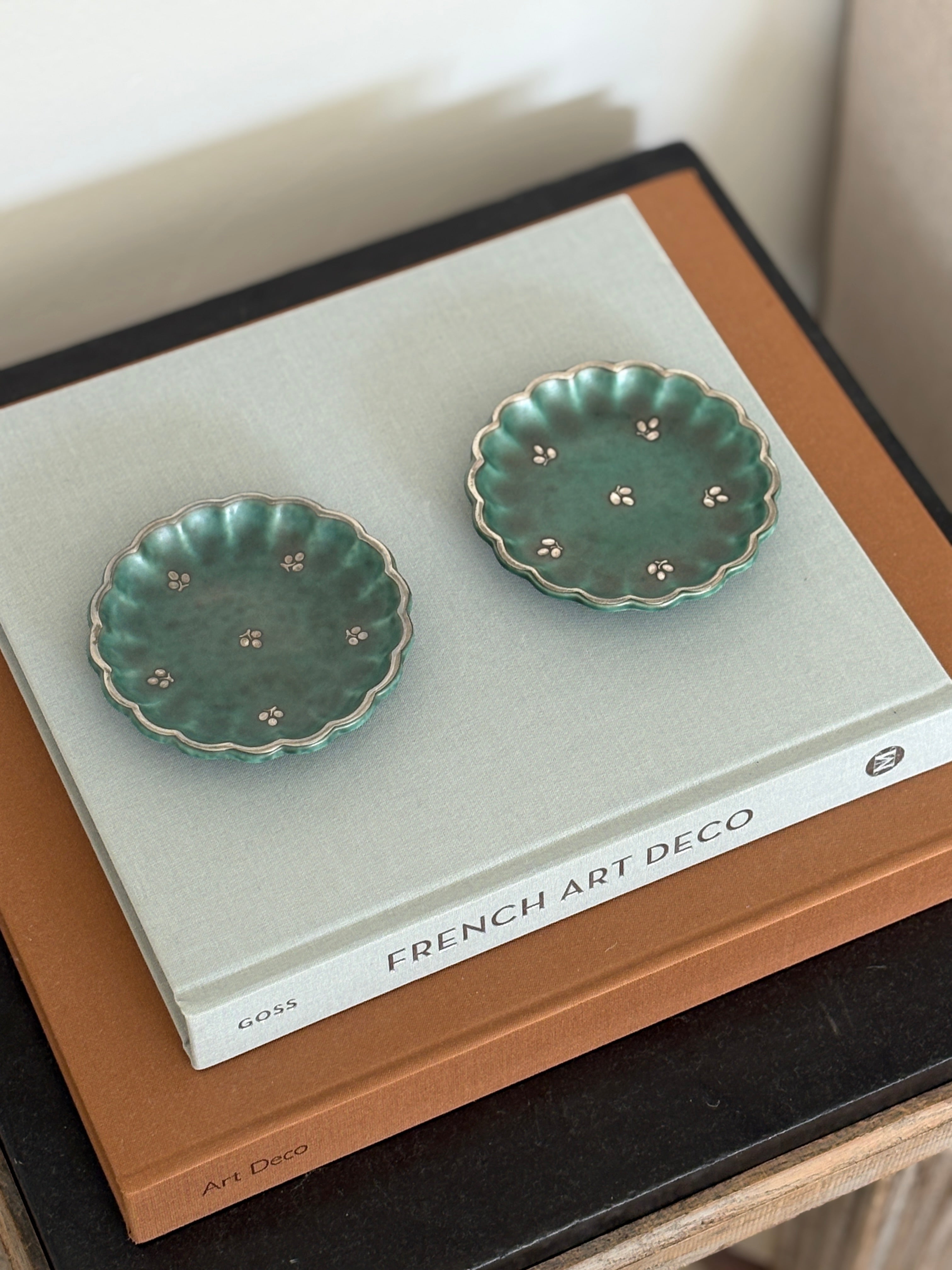 Gustavsberg Argenta Scalloped Dish 939 with Silver Overlay – Wilhelm Kåge, Sweden | Collectors Gene