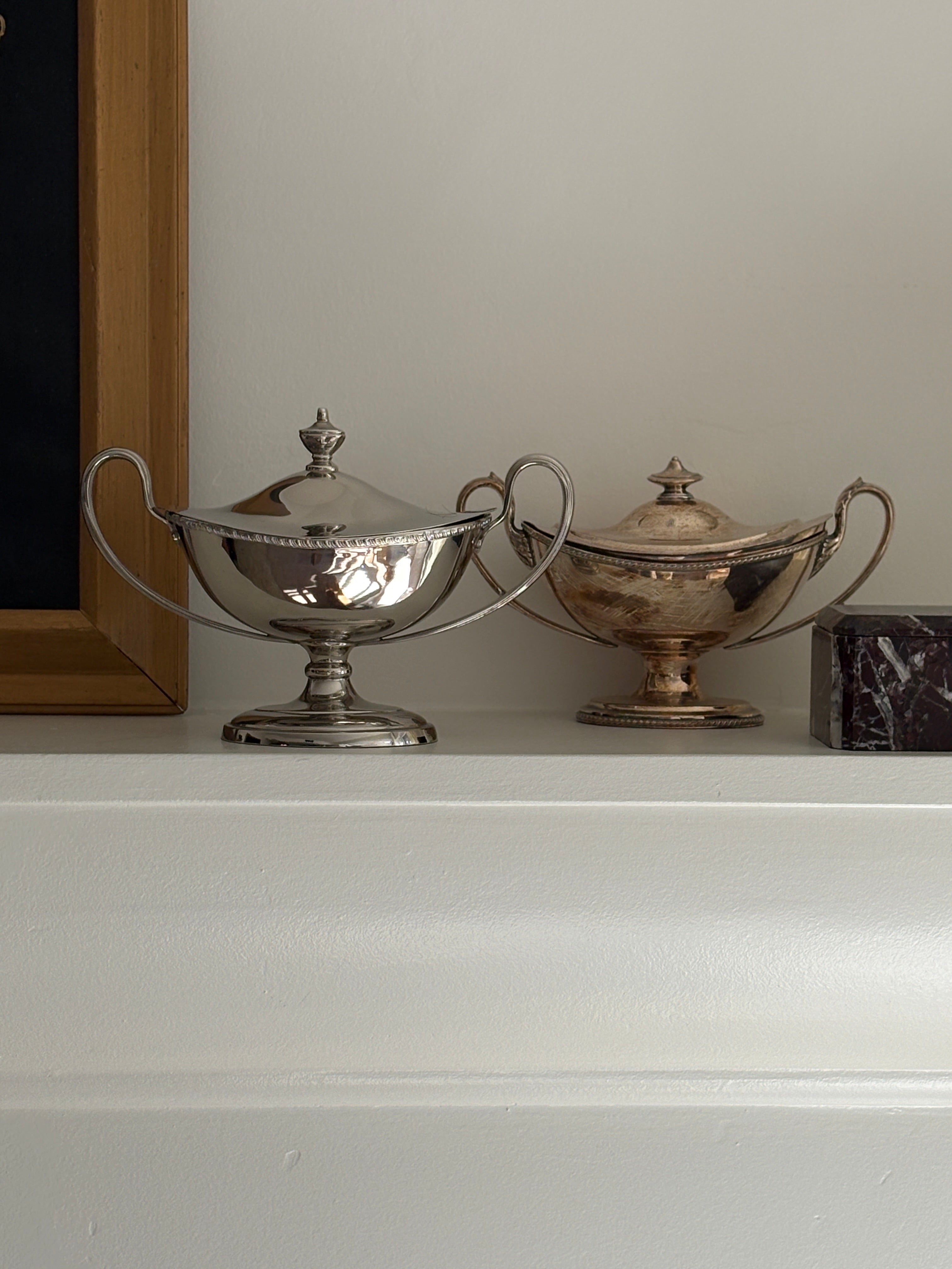 Urn with Handles and Lid in Chrome-Plated Metal | Collectors Gene