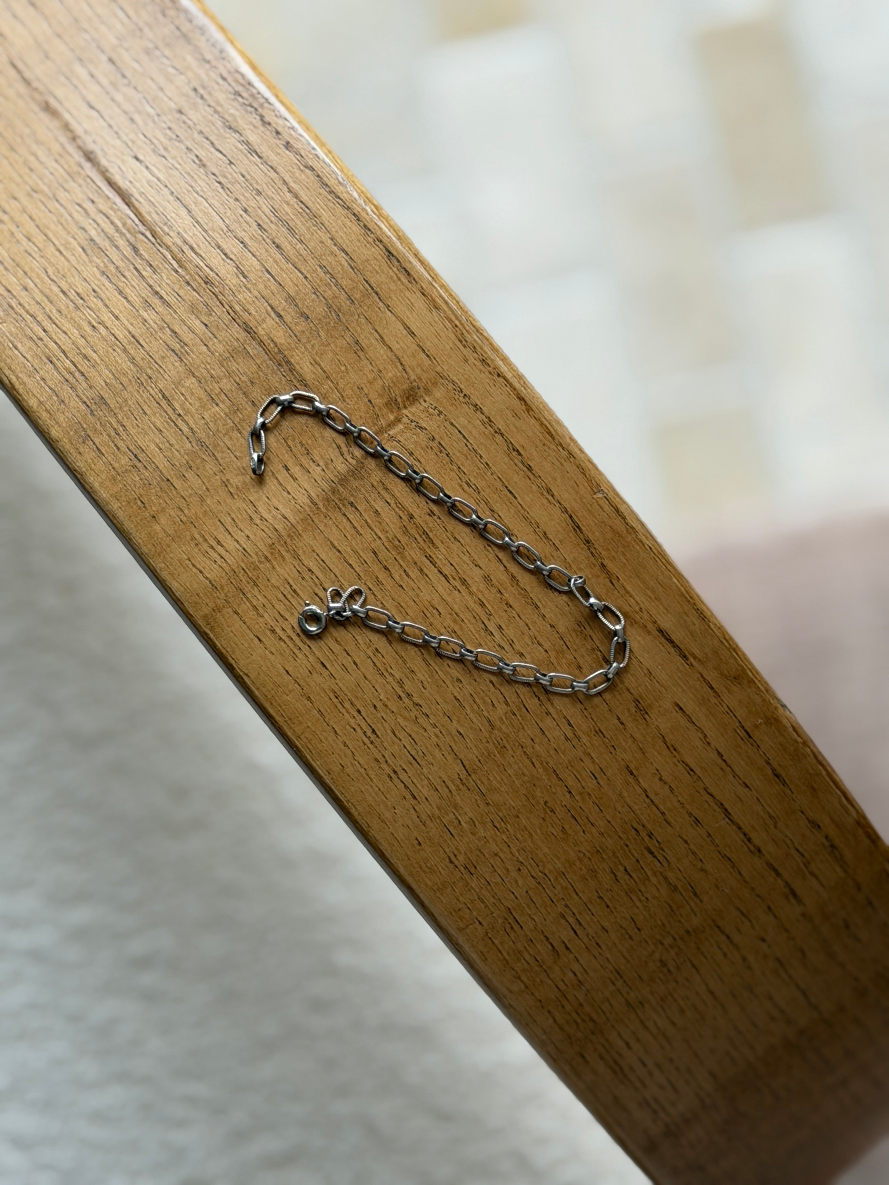 Vintage Sterling Silver Textured Oval Link Bracelet | Collectors Gene