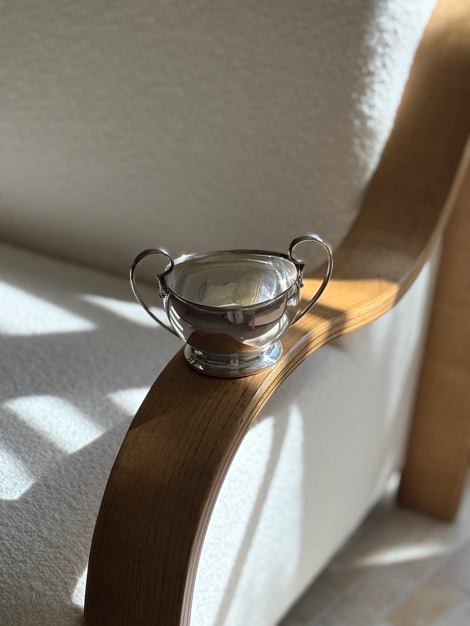 Antique Silver Plated Twin-Handled Bowl by Walker &amp; Hall – c. 1919, Sheffield | Collectors Gene