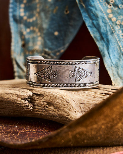 Arrow Cuff | Doug Bihlmaier