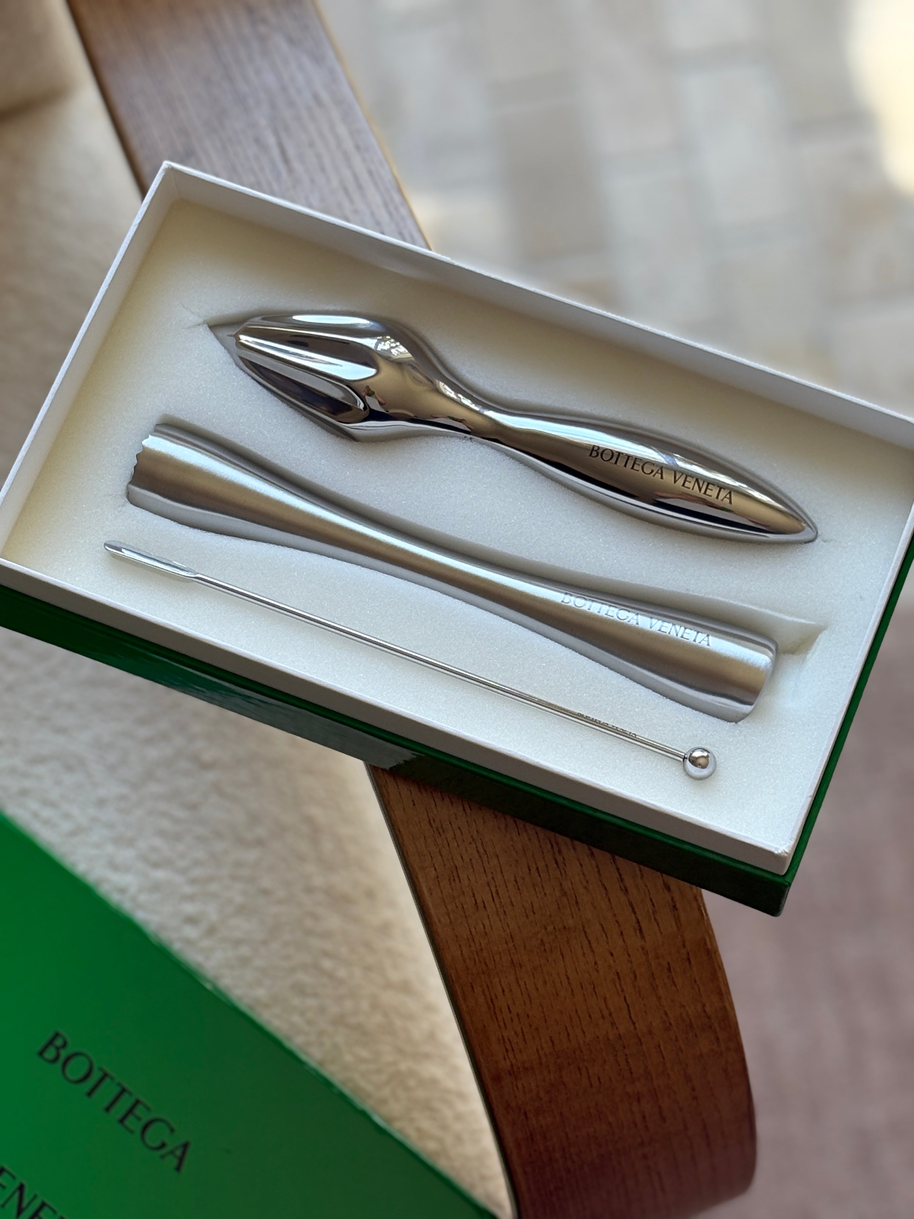 ボッテガヴェネタ ノベルティ カクテルセット Bottega Veneta Stainless Steel Bar Tool Set - Novelty – Collectors