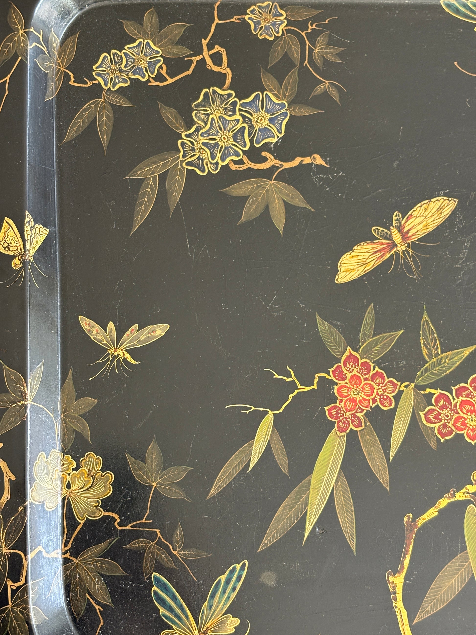 British Black Lacquer Chinoiserie Vintage Tray Table | Collectors Gene Vintage Luxury