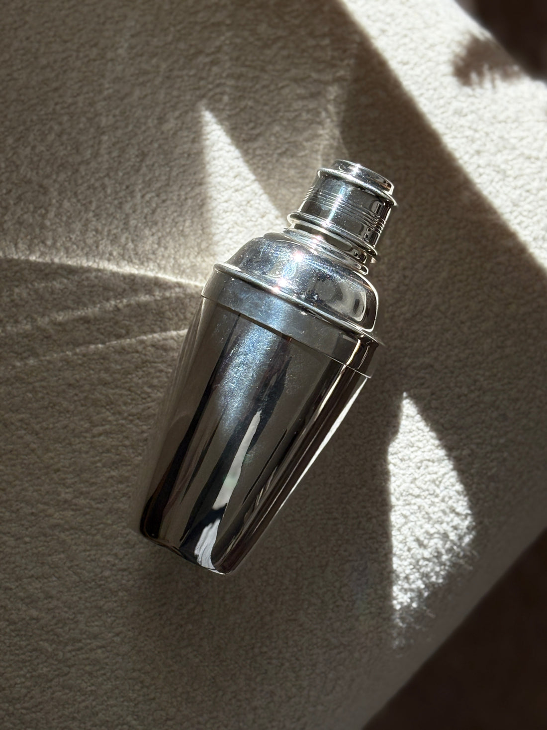 Cocktail Shaker with Coin Edge Lid - Made in England | Collectors Gene