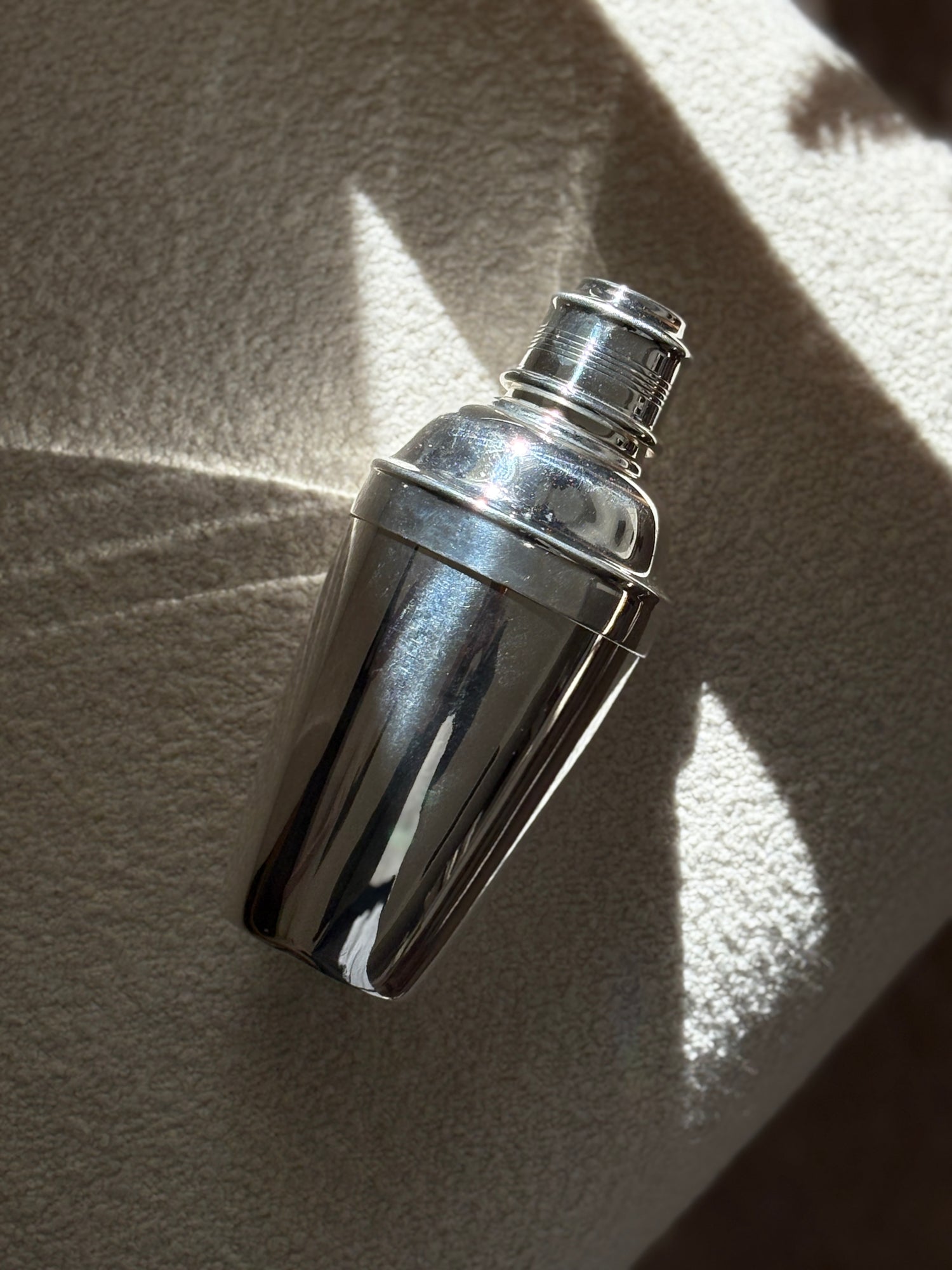 Cocktail Shaker with Coin Edge Lid - Made in England | Collectors Gene