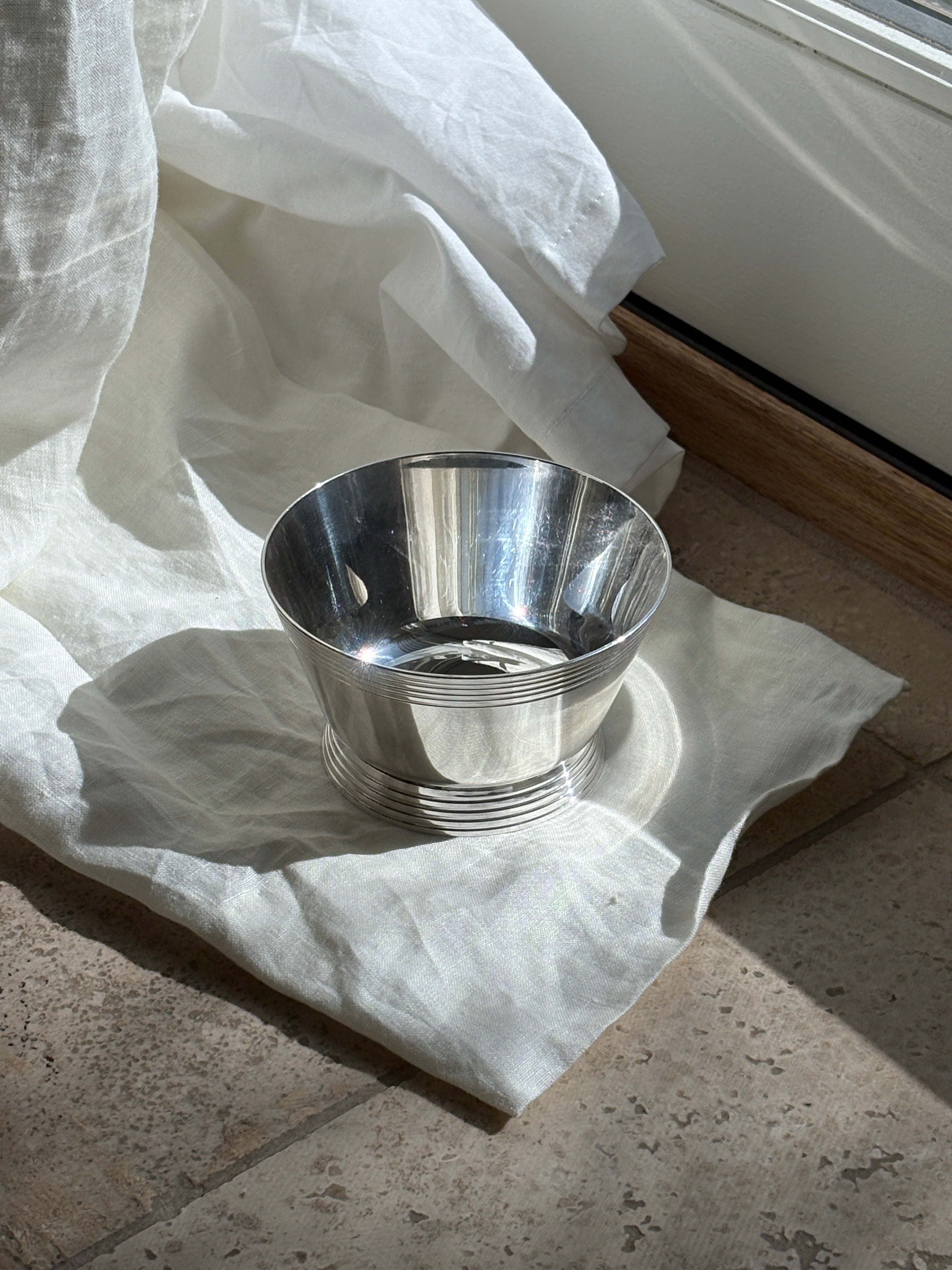Deco English Ribbed Nut Bowl | Collectors Gene