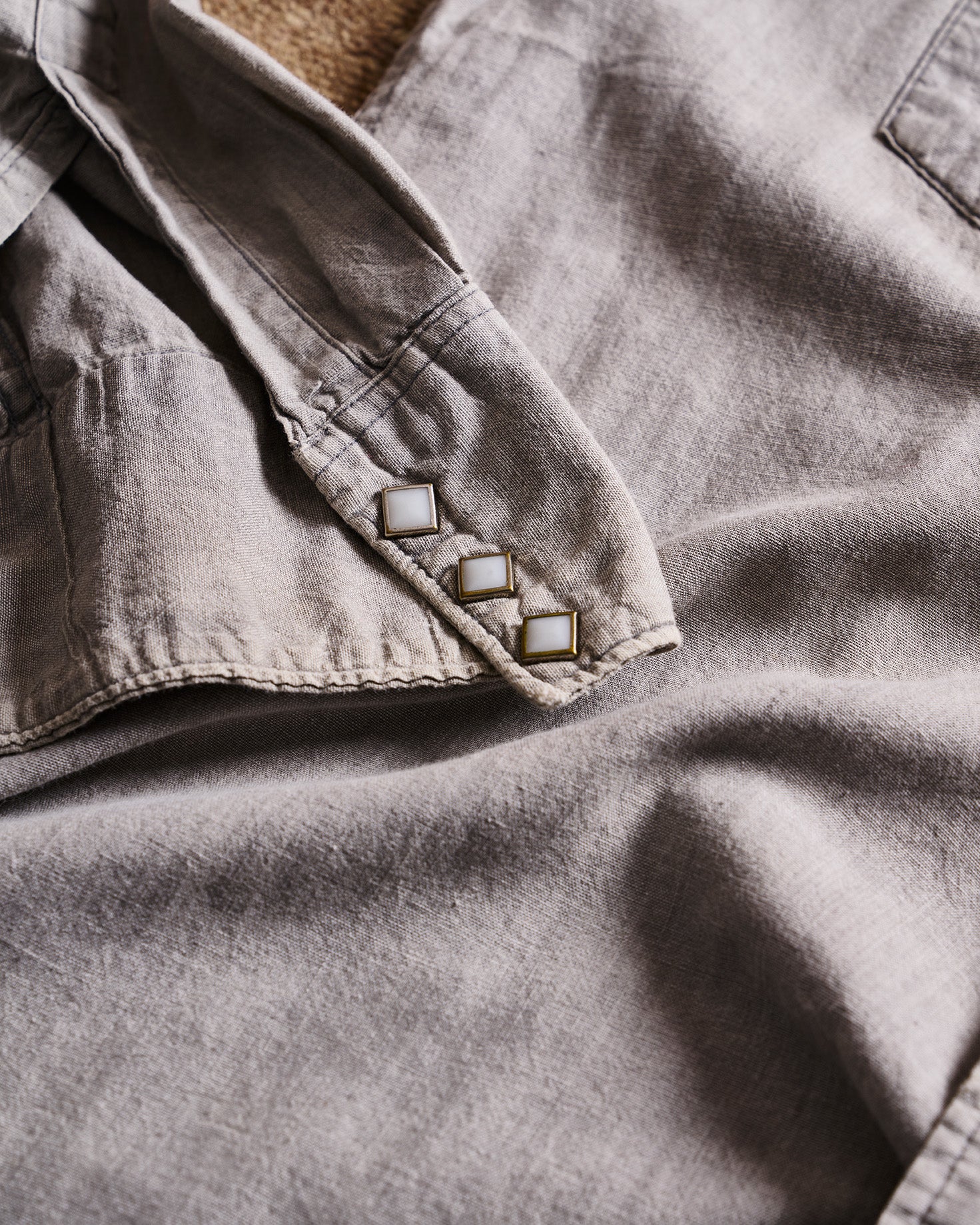 Dee Cee Western Wear Gray Shirt | Doug Bihlmaier