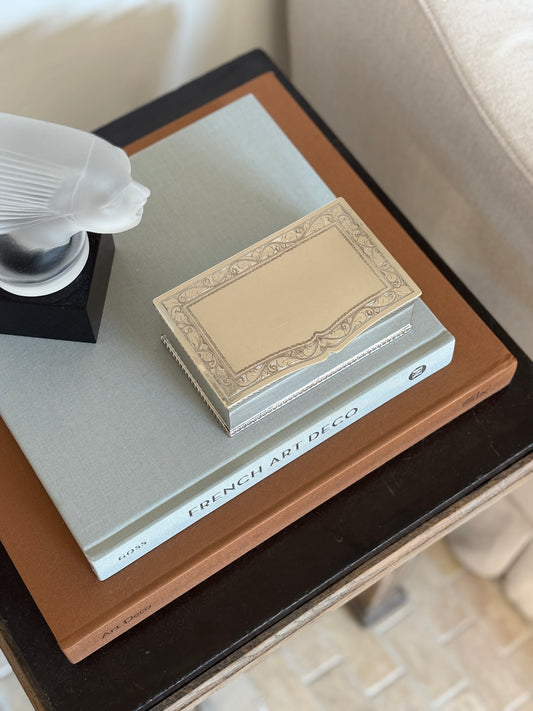 English Humidor Box with Etched Top in Silver Plate by Cooper Bros | Collectors Gene