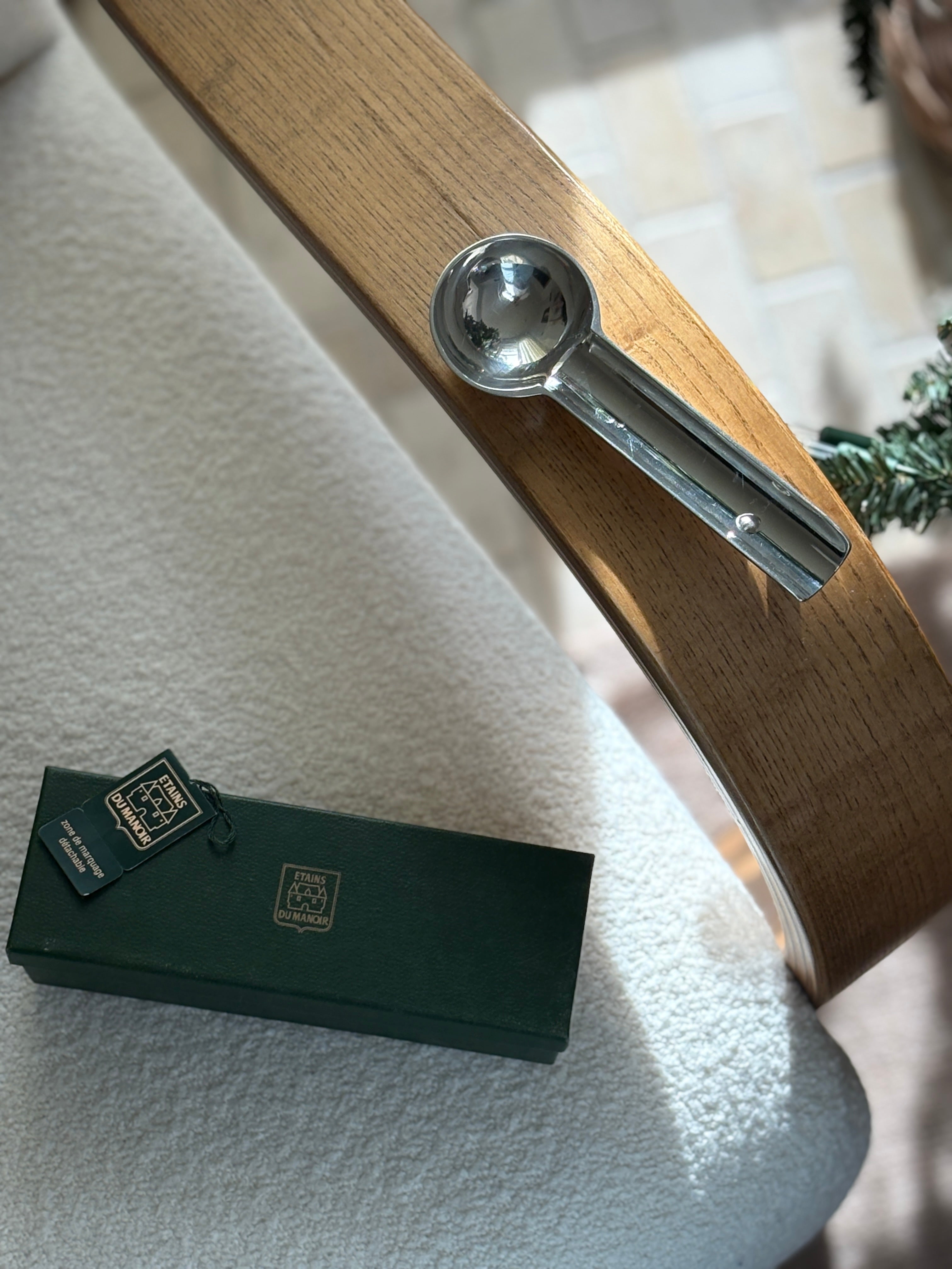 French Cigar Rest by Etain Du Manoir with Original Box | Collectors Gene