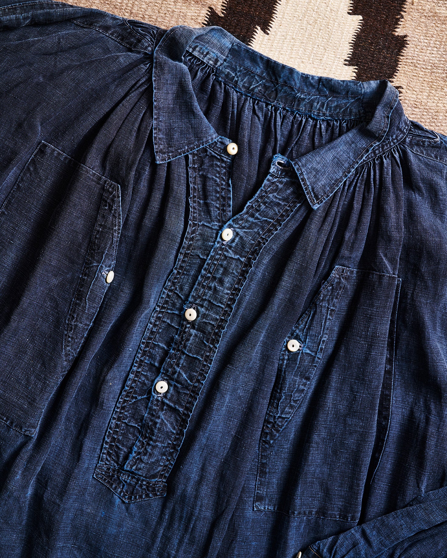 French Indigo Linen Smock Biaede | Doug Bihlmaier