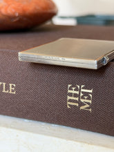 Close-up of the frame&