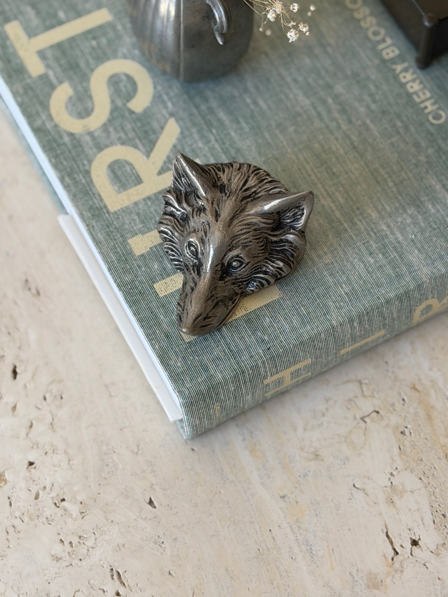 Gucci Wolf Head Paperweight Paperclip | Collectors Gene