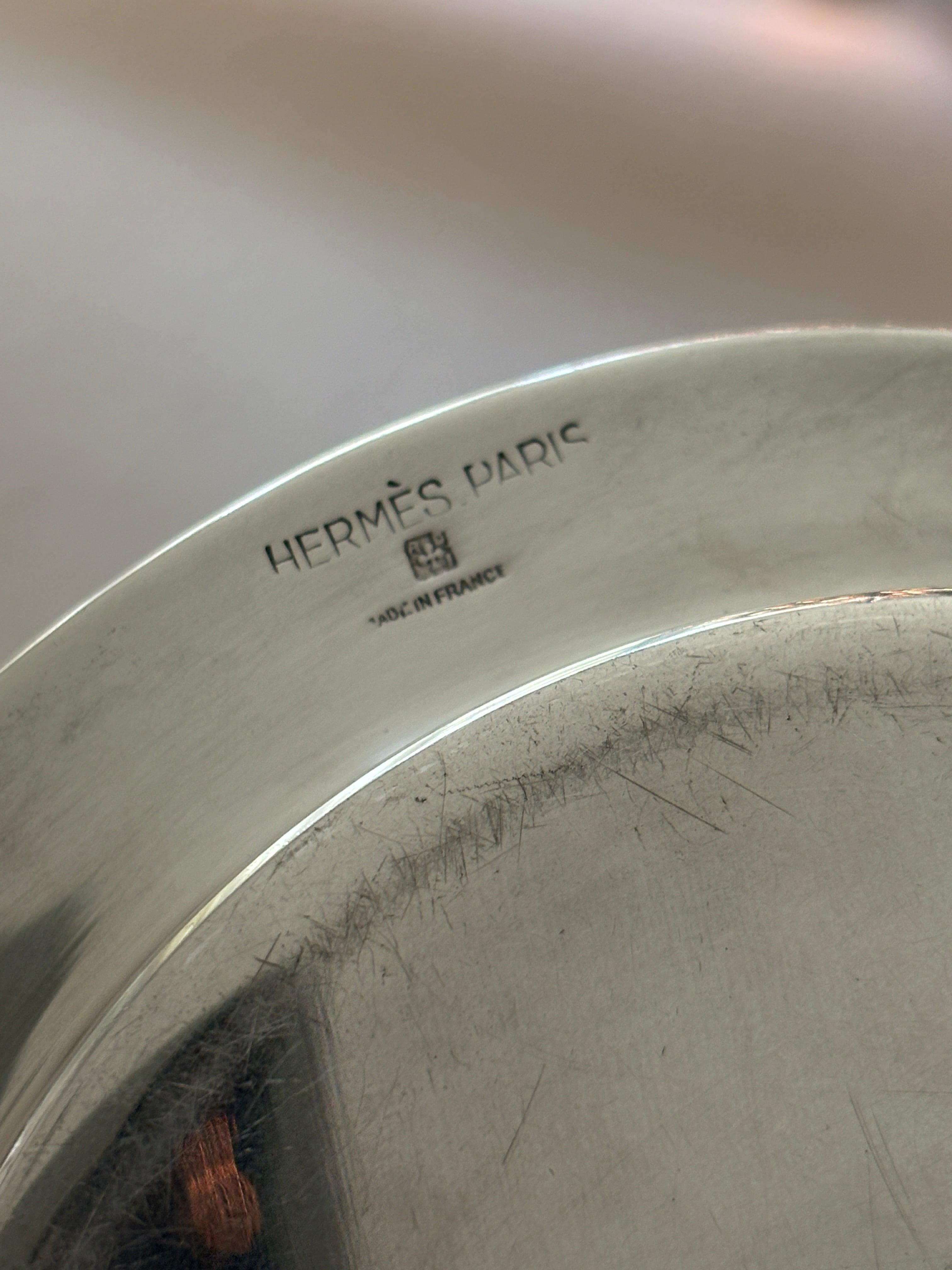 Hermes Engine Turned Coaster with Horseshoe Motif | Collectors Gene
