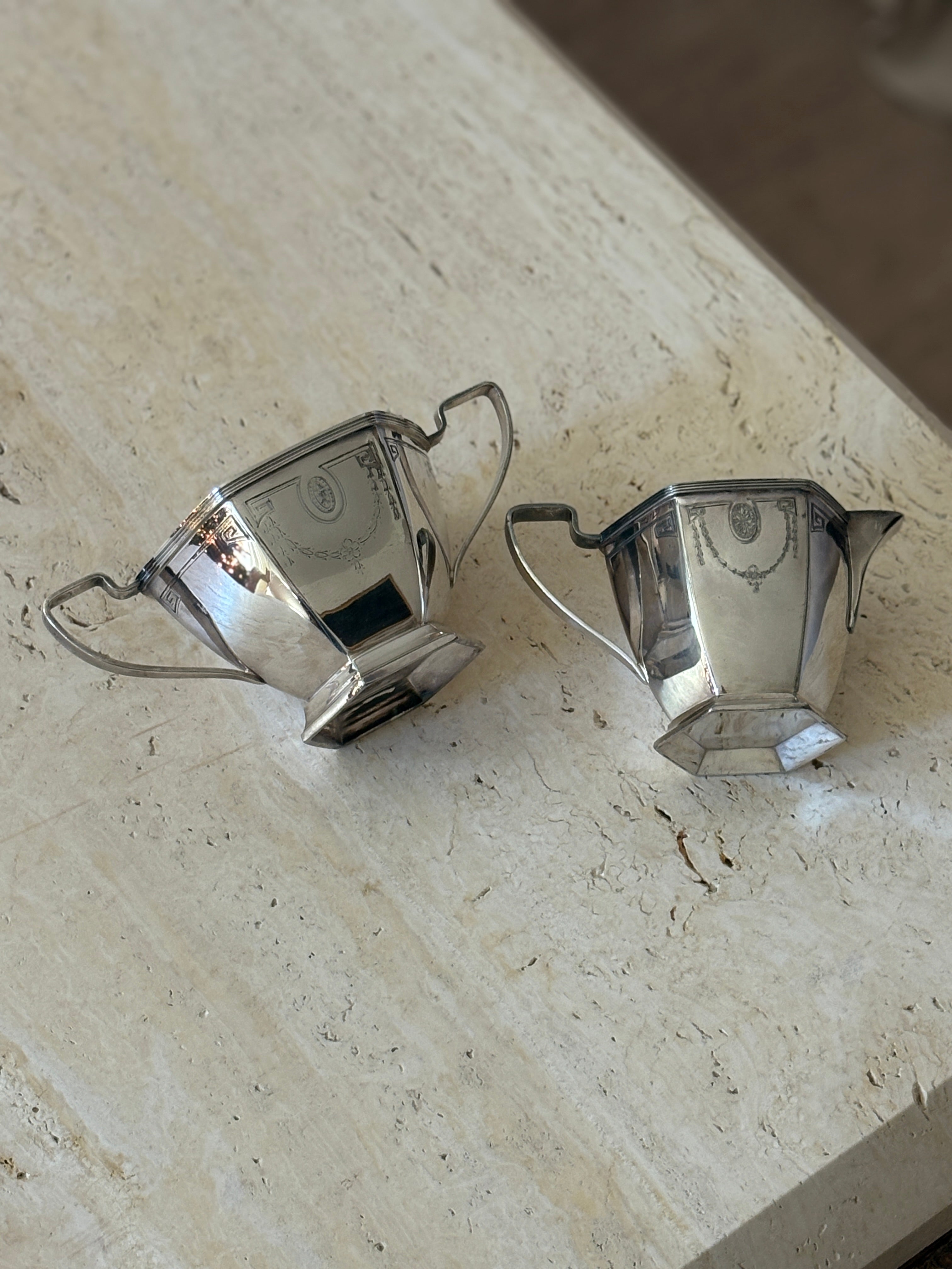 Holmes &amp; Edwards Sugar Bowl &amp; Creamer Set | Collectors Gene