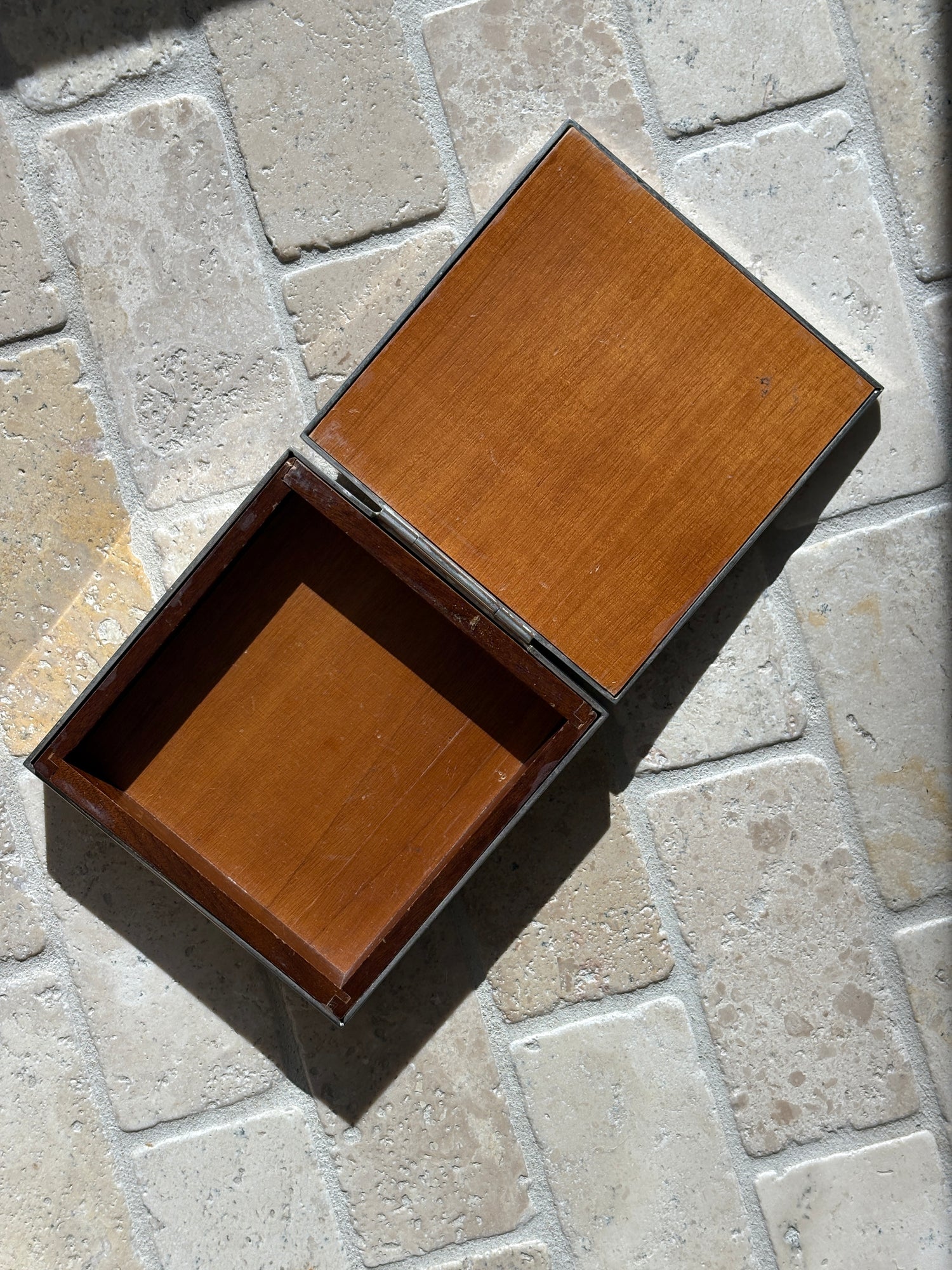 Italian Art Deco Box with Tortoiseshell Inlay | Collectors Gene