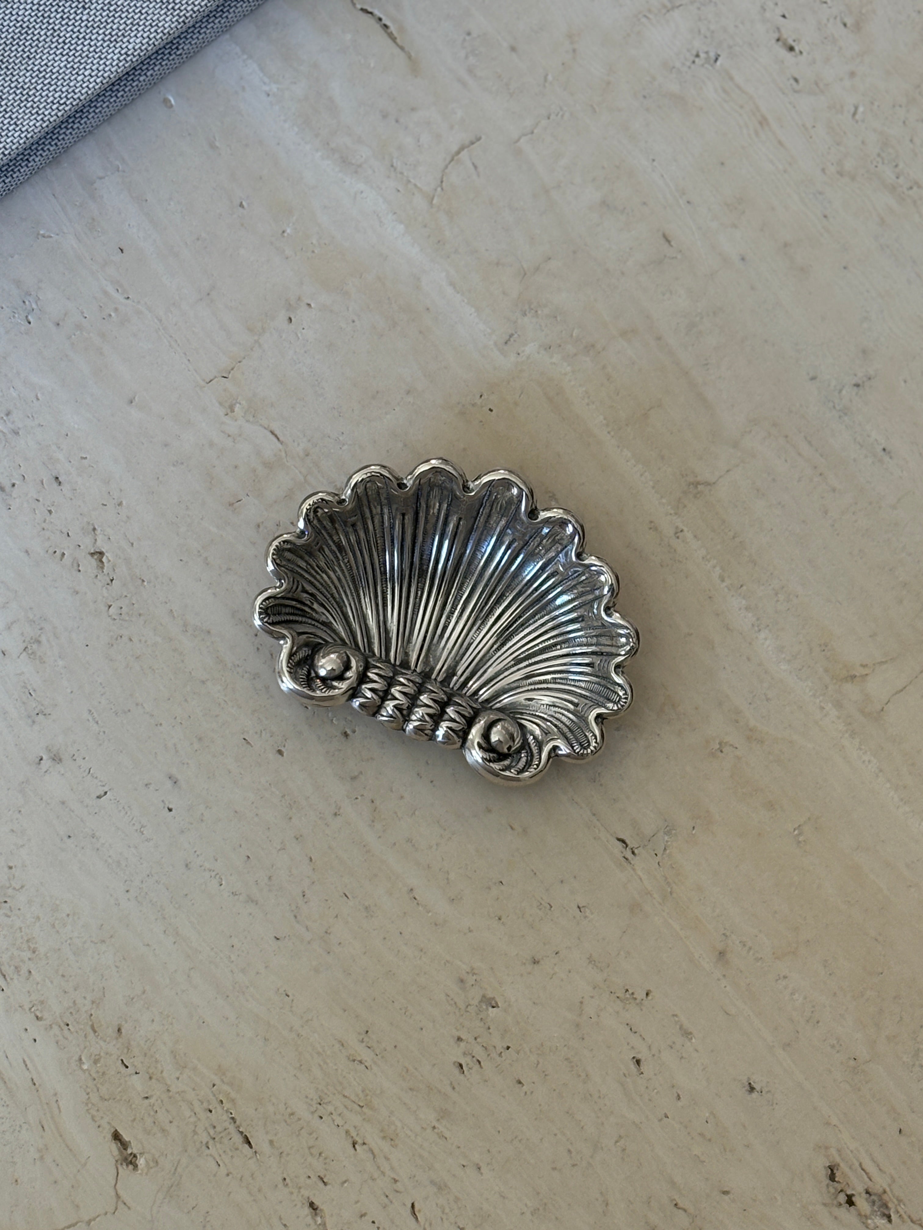 Italian Figural Shell Dish in 800 Silver | Collectors Gene