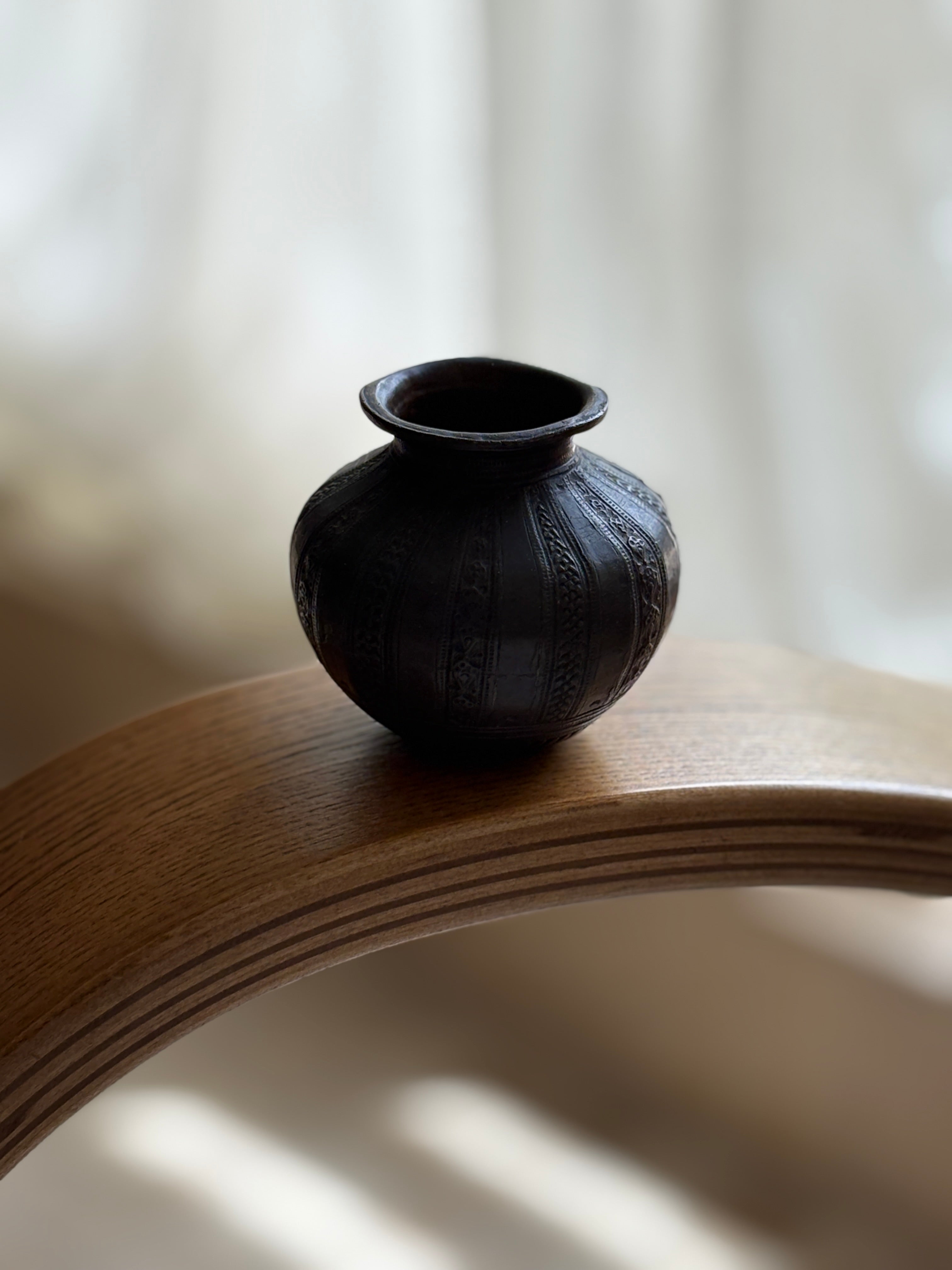 Japanese Bronze Engraved Vessel | Collectors Gene