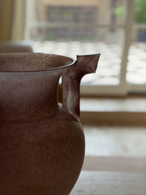 Close-up of the vase&