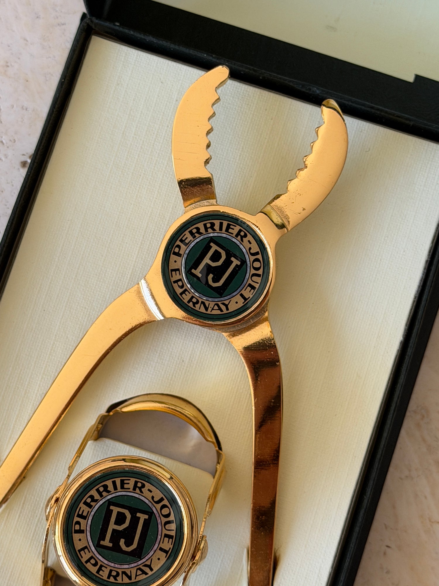 Perrier-Jouët Champagne Opener &amp; Stopper Set