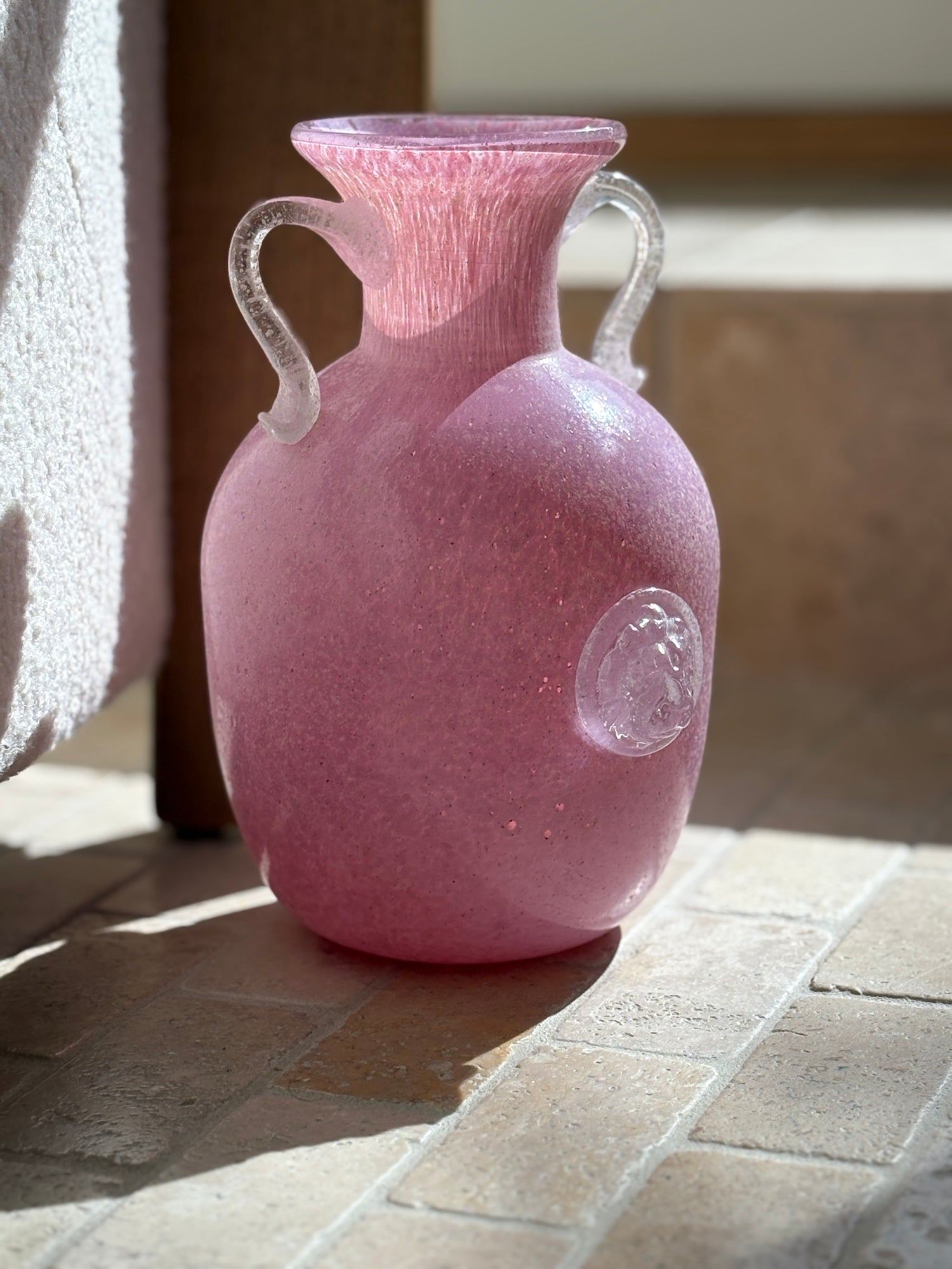 Pink Scavo Murano Amphora Vase with Lions Heads by Paolo Rubelli – Italy | Collectors Gene