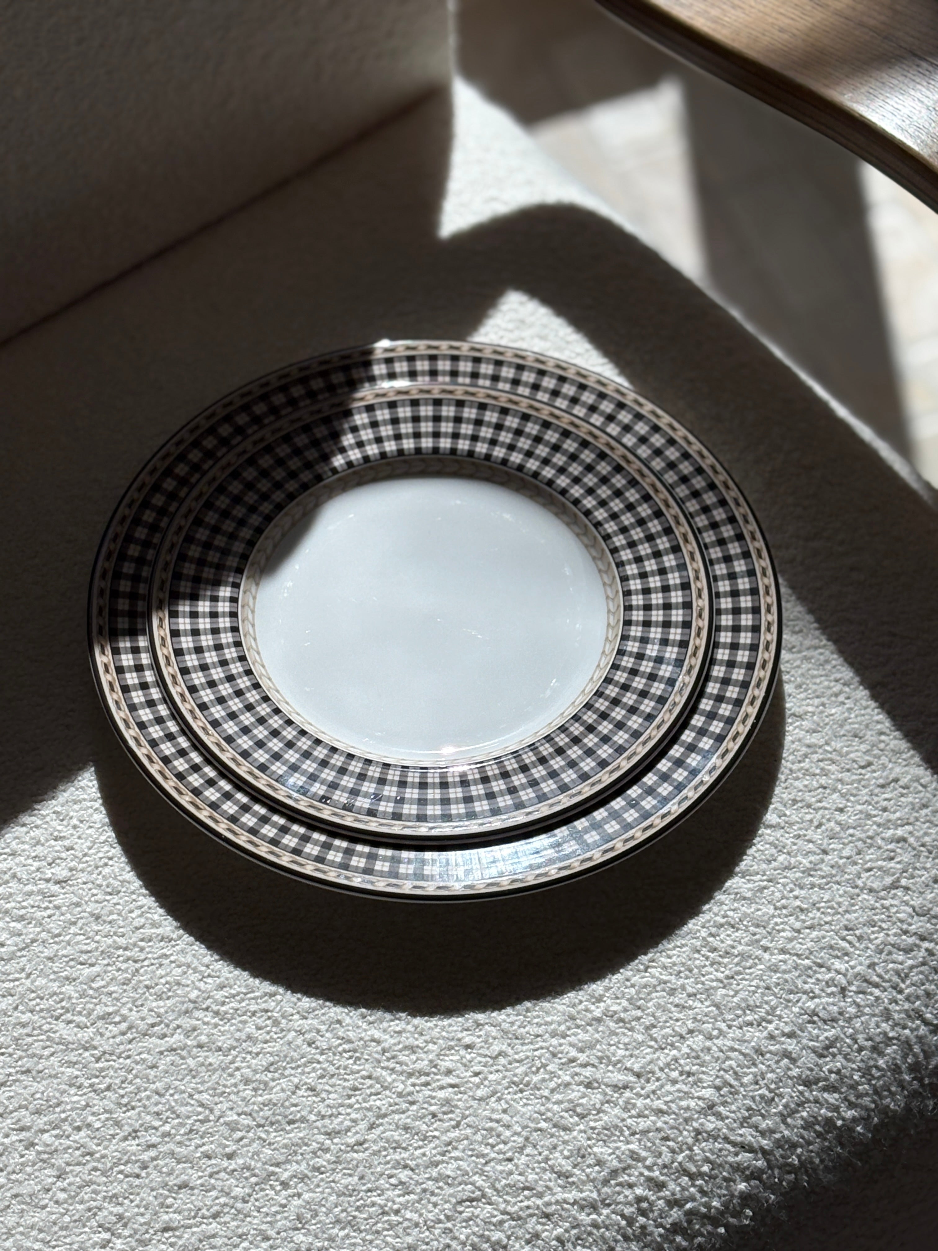 Royal Doulton Noir Plaid Plates – Set of 6 Dinner &amp; 6 Salad Plates | Collectors Gene