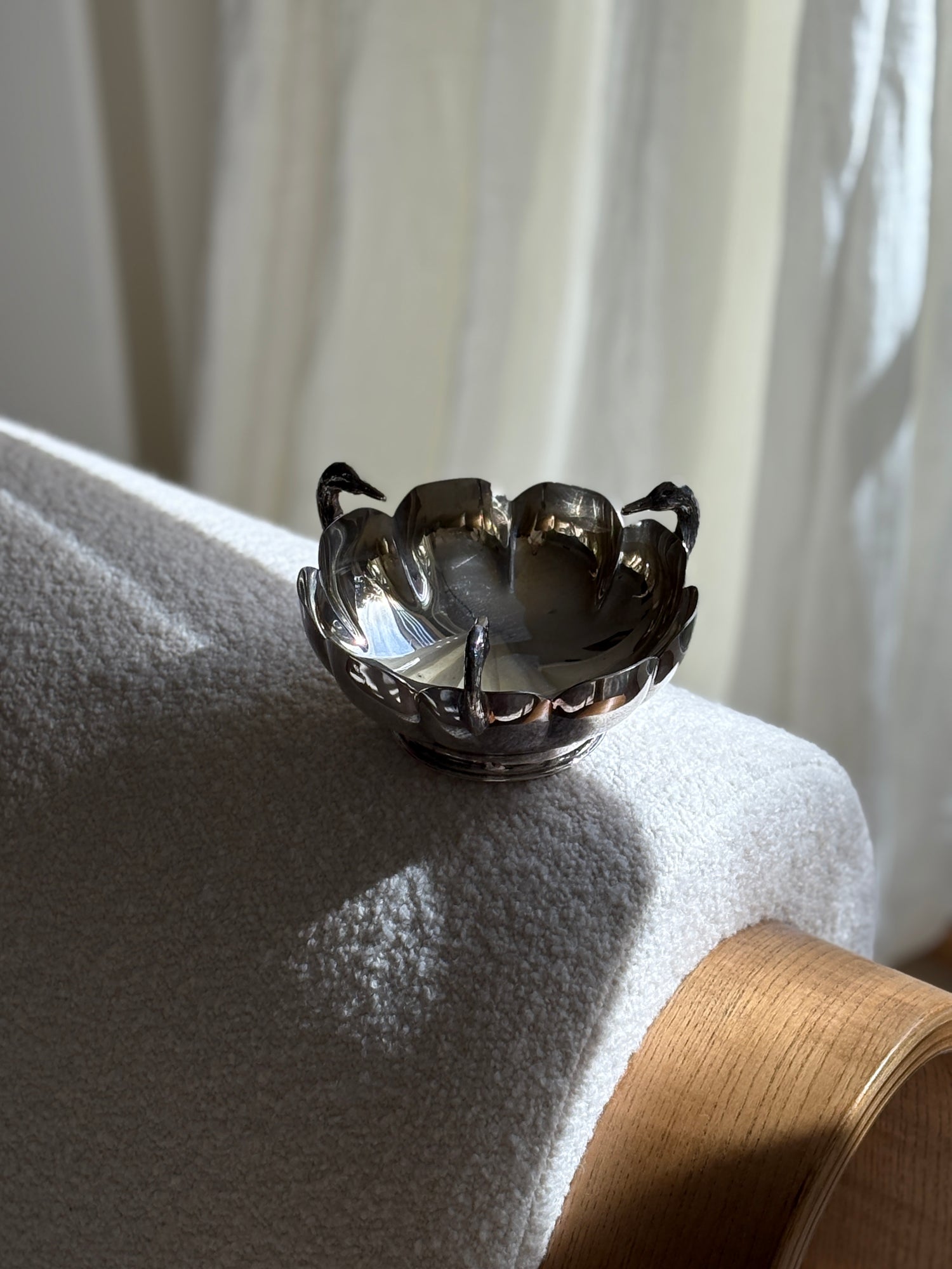 Scalloped Bowl with Duck Head Details in Silver Plate | Collectors Gene