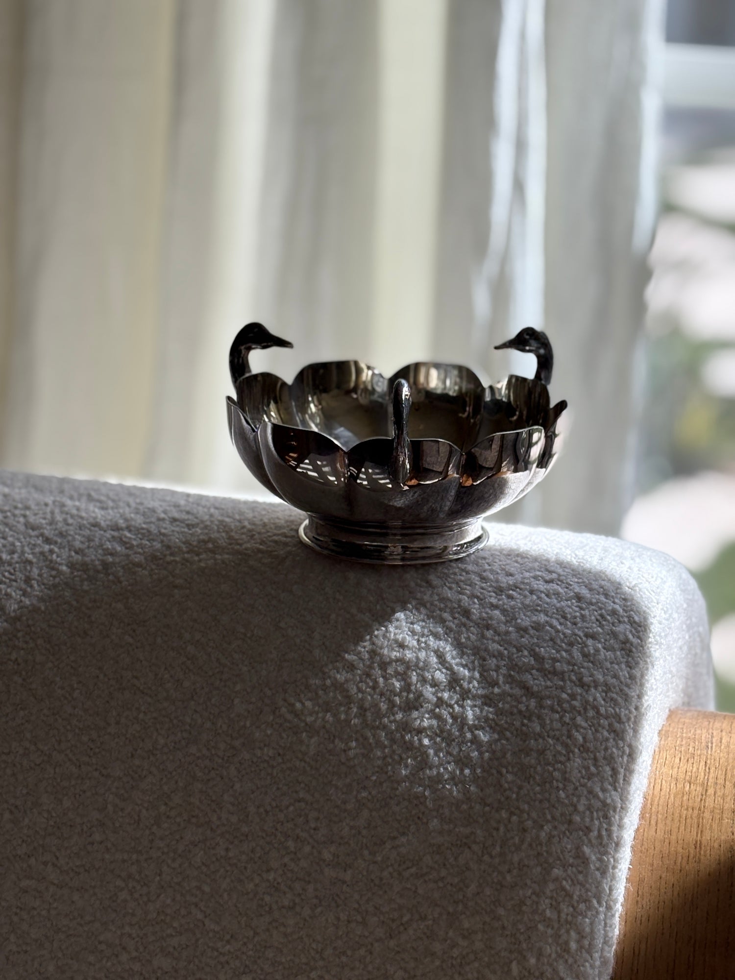 Scalloped Bowl with Duck Head Details in Silver Plate | Collectors Gene