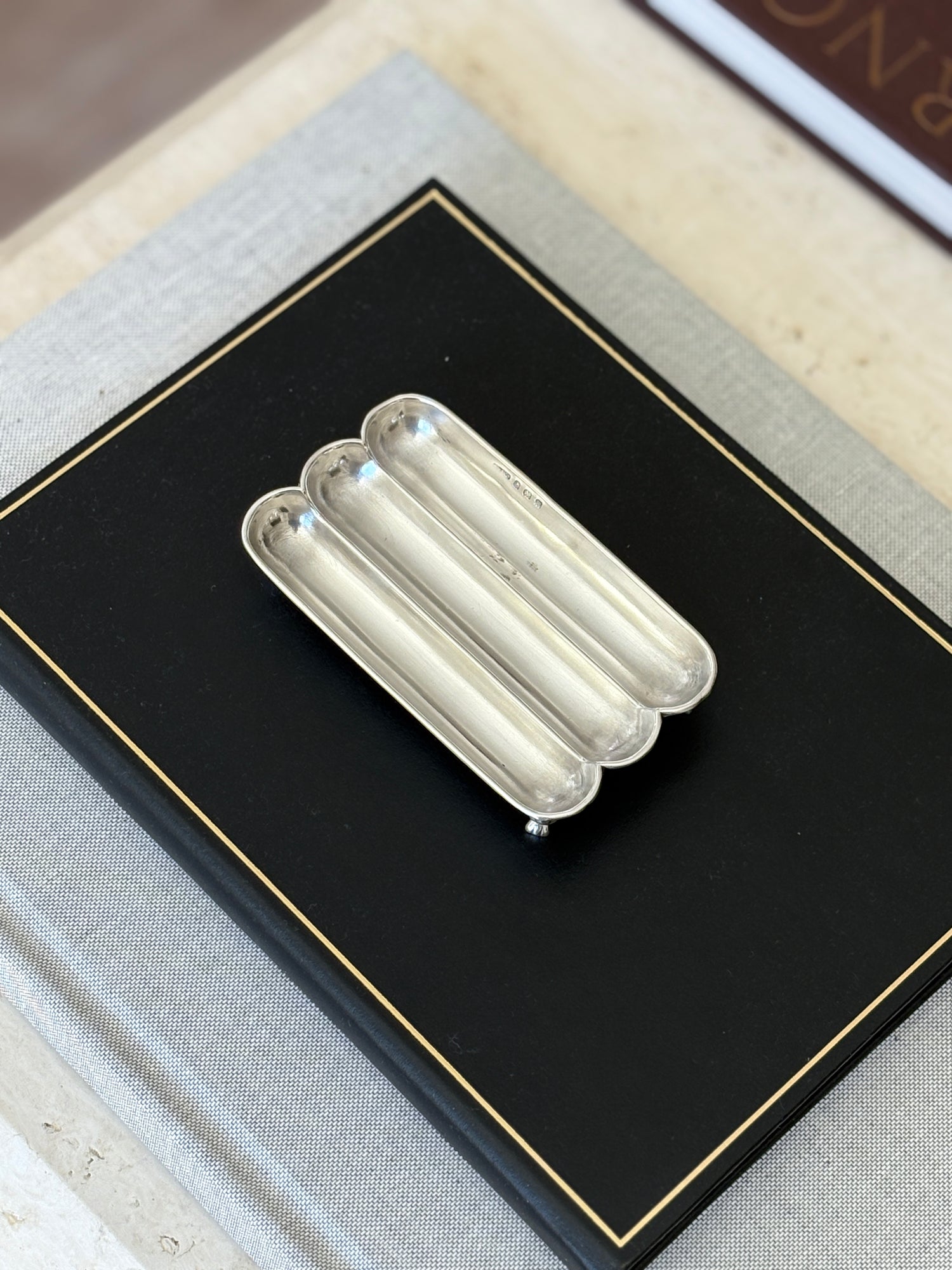 Sterling Silver Footed Cigar Tray – Birmingham 1921 | Collectors Gene