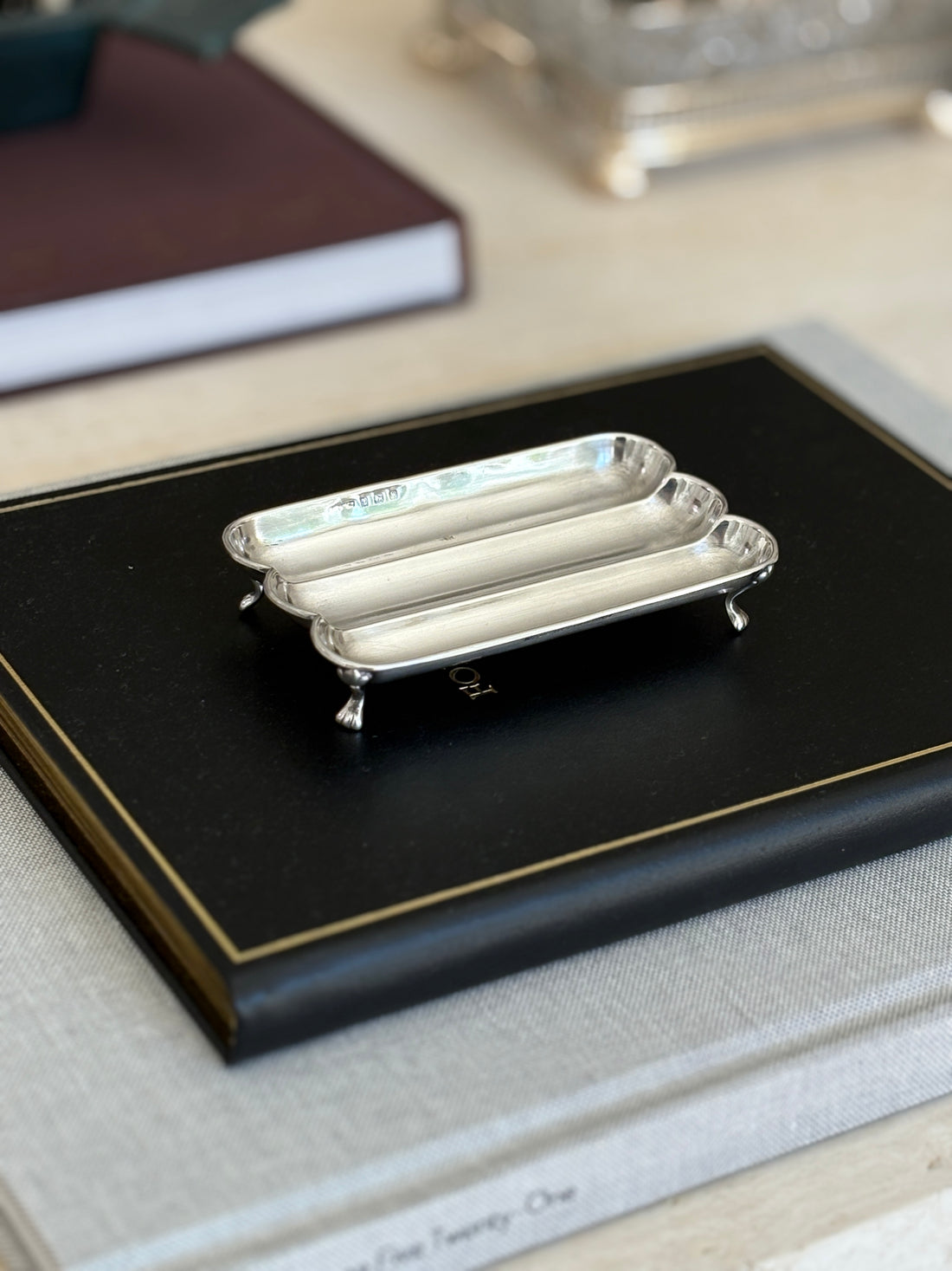 Sterling Silver Footed Cigar Tray – Birmingham 1921 | Collectors Gene