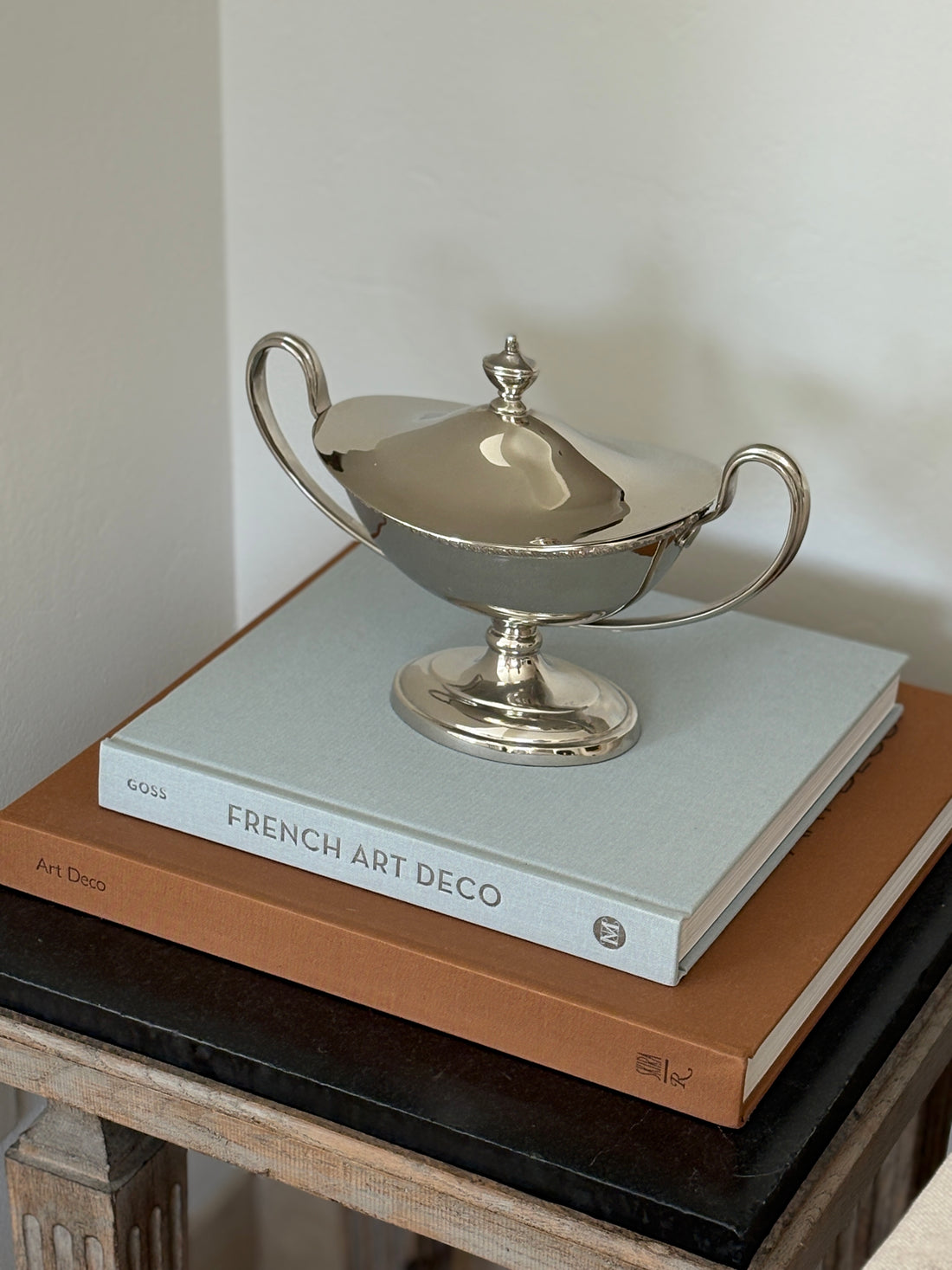 Urn with Handles and Lid in Chrome-Plated Metal | Collectors Gene