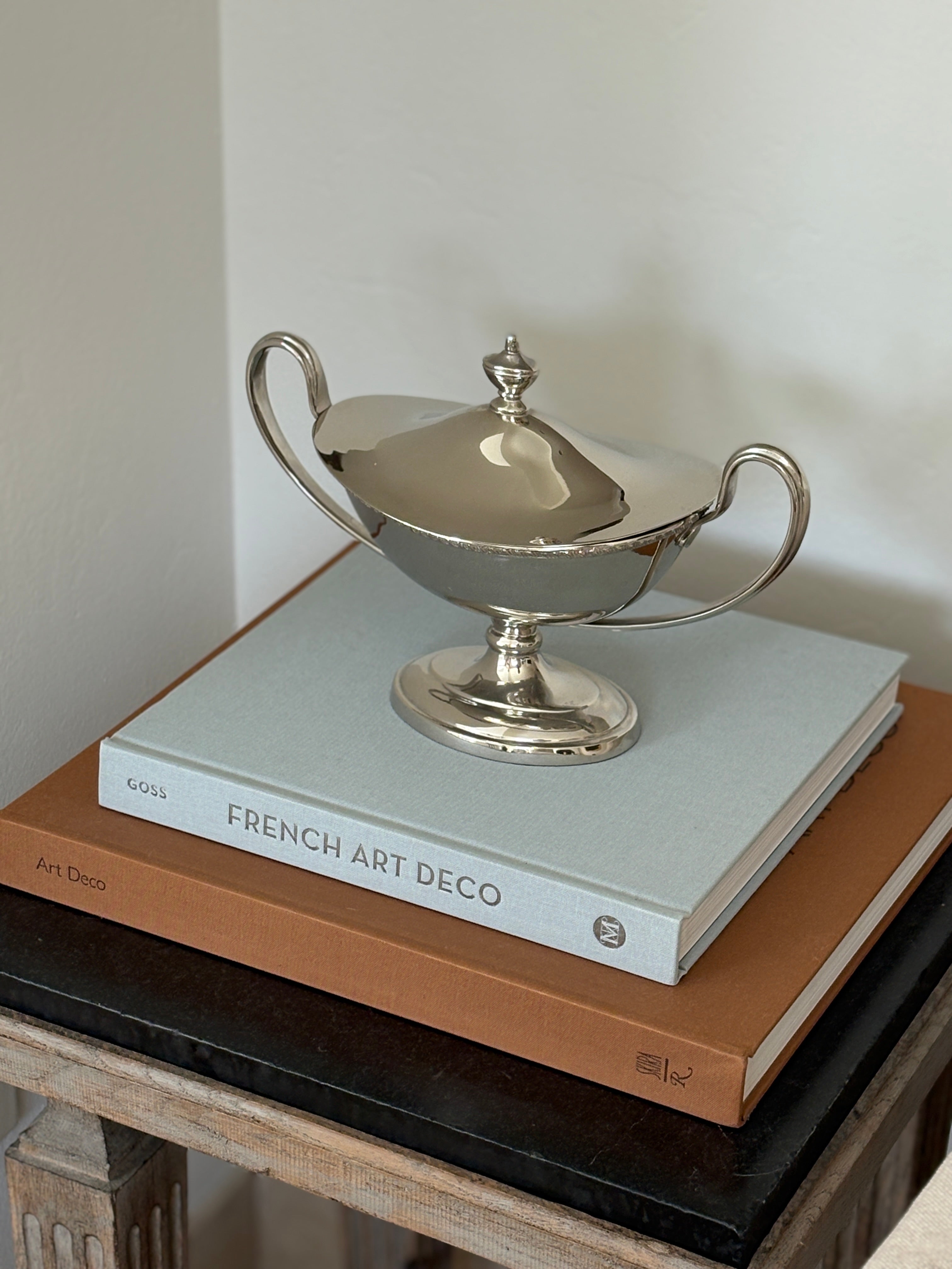 Urn with Handles and Lid in Chrome-Plated Metal | Collectors Gene