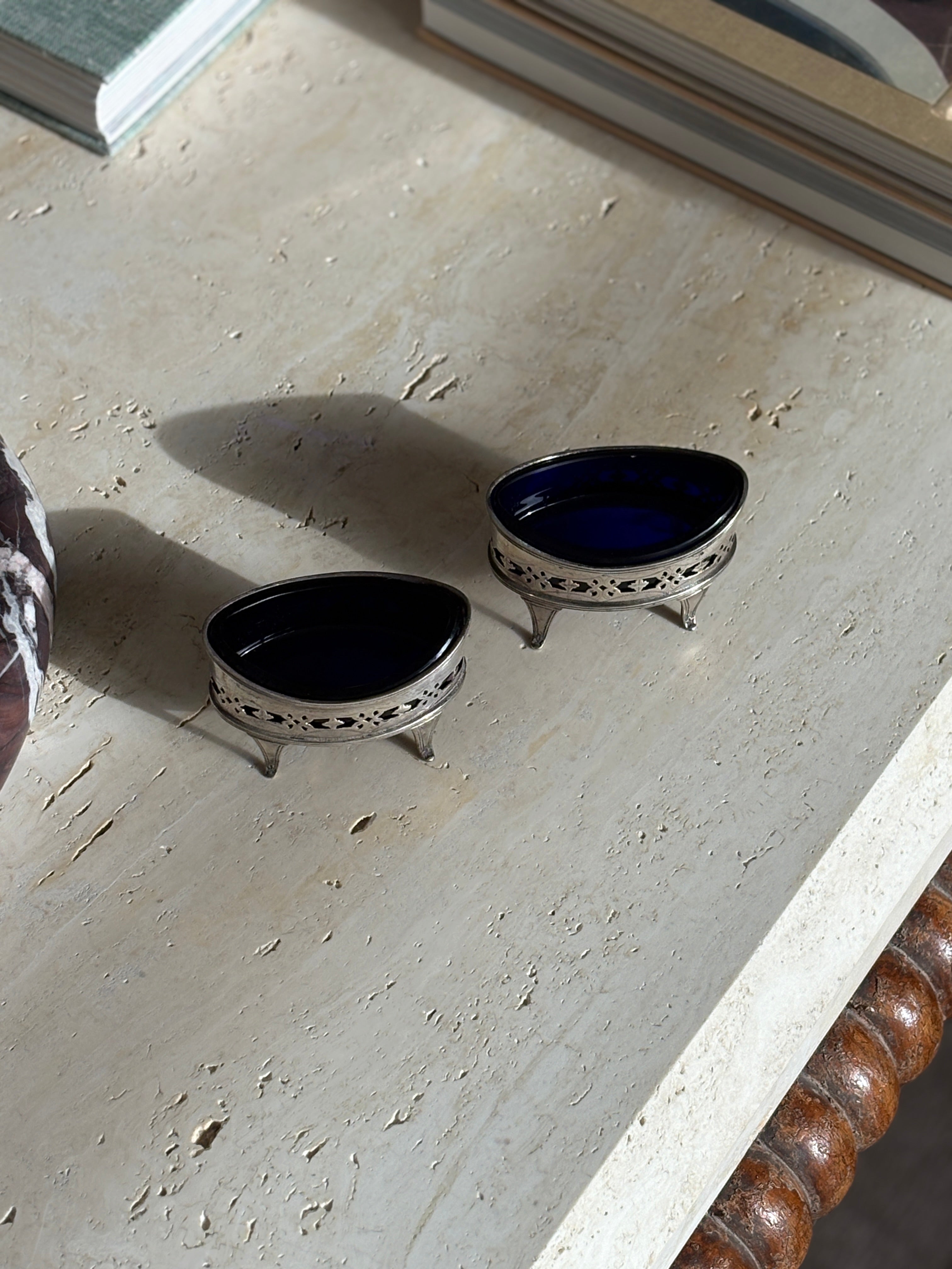 Victorian Salt Cellars with Decorated Piercing &amp; Cobalt Liners in Sterling Silver by Thomas Bradbury &amp; Sons - London, Late 19th Century | Collectors Gene