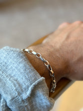 Vintage Sterling Silver Oval Link Bracelet - Made in Italy | Collectors Gene