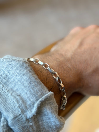 Vintage Sterling Silver Oval Link Bracelet - Made in Italy | Collectors Gene