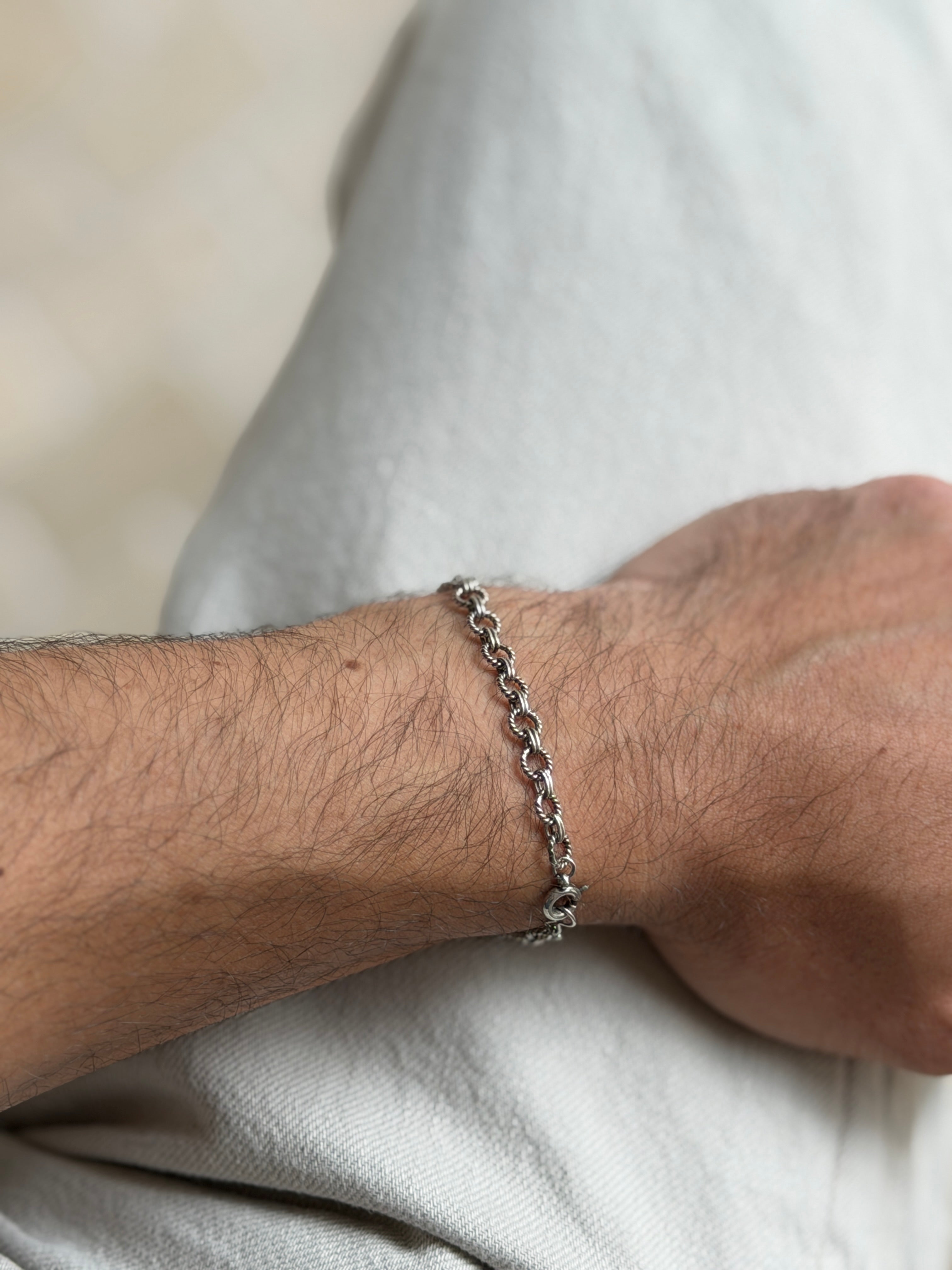 Vintage Sterling Silver Textured Round Link Bracelet | Collectors Gene