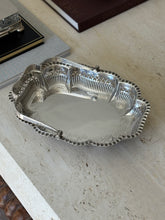 Walker Hall Art Nouveau Silver Plated Bread Basket Serving Tray Sheffield c.1890 | Collectors Gene