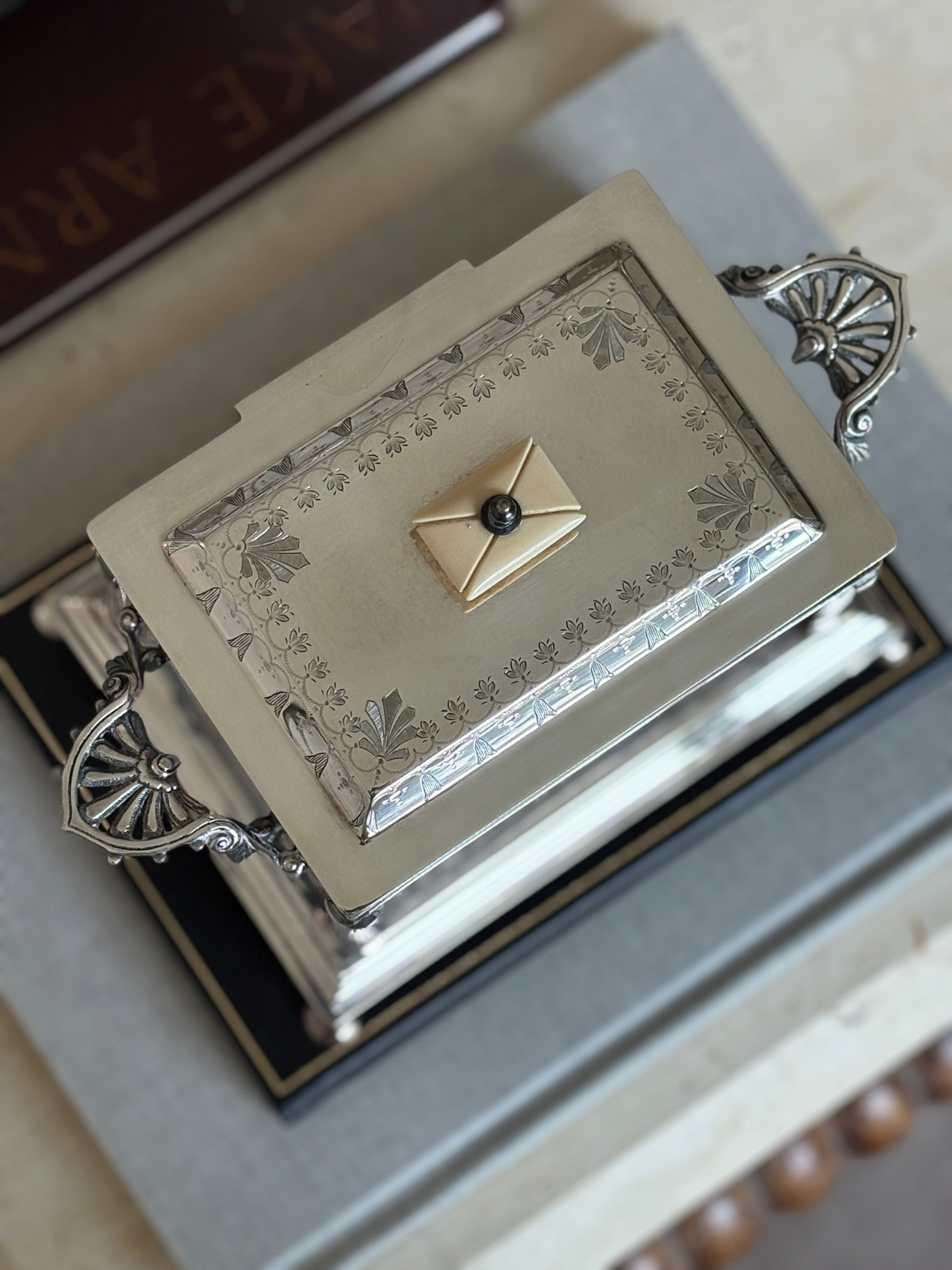 Walker &amp; Hall Sheffield Silver Plate &amp; Cut Glass Biscuit Box | Collectors Gene